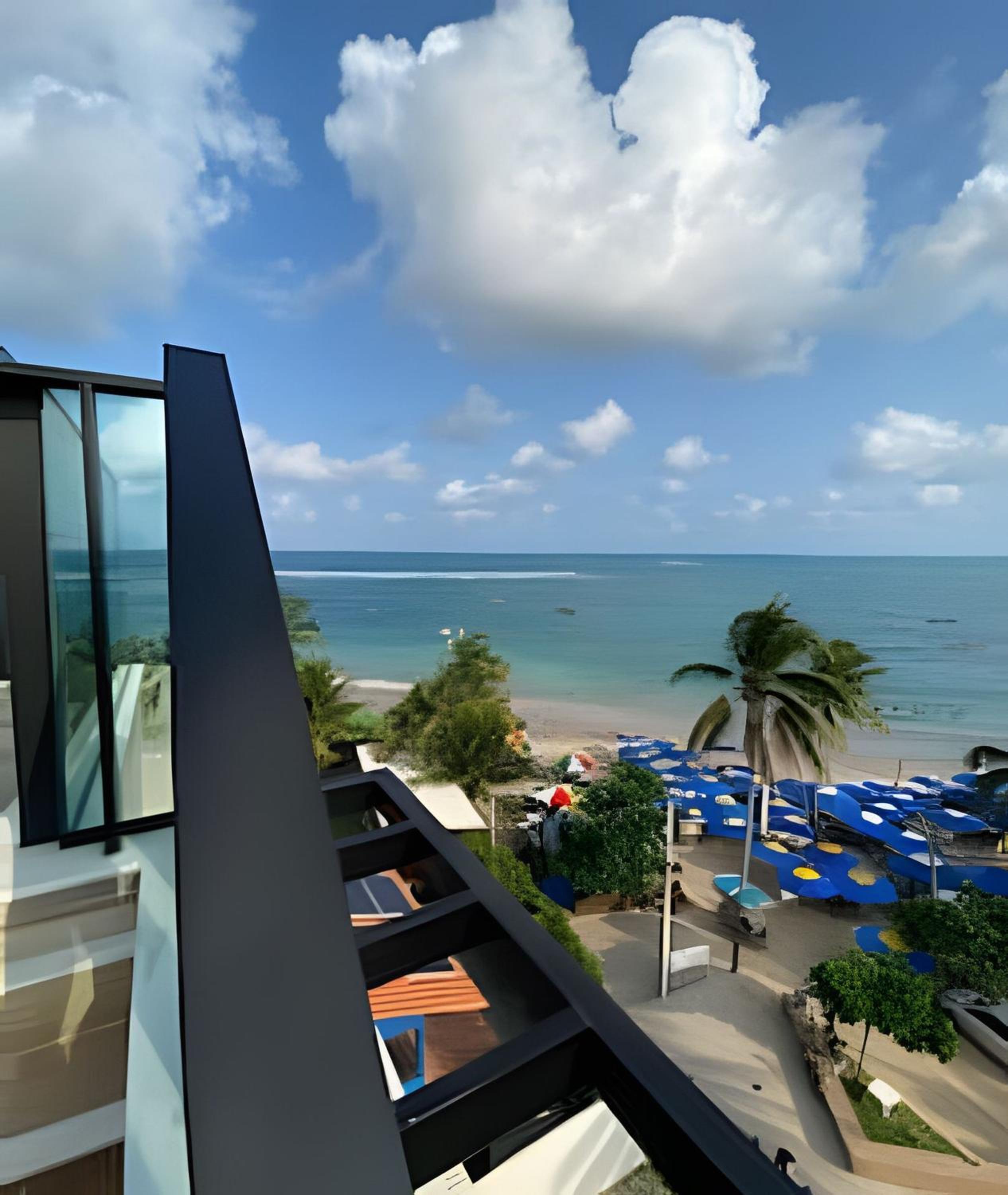 Beachfront flat at Porto de Galinhas beach, close to the natural pools.