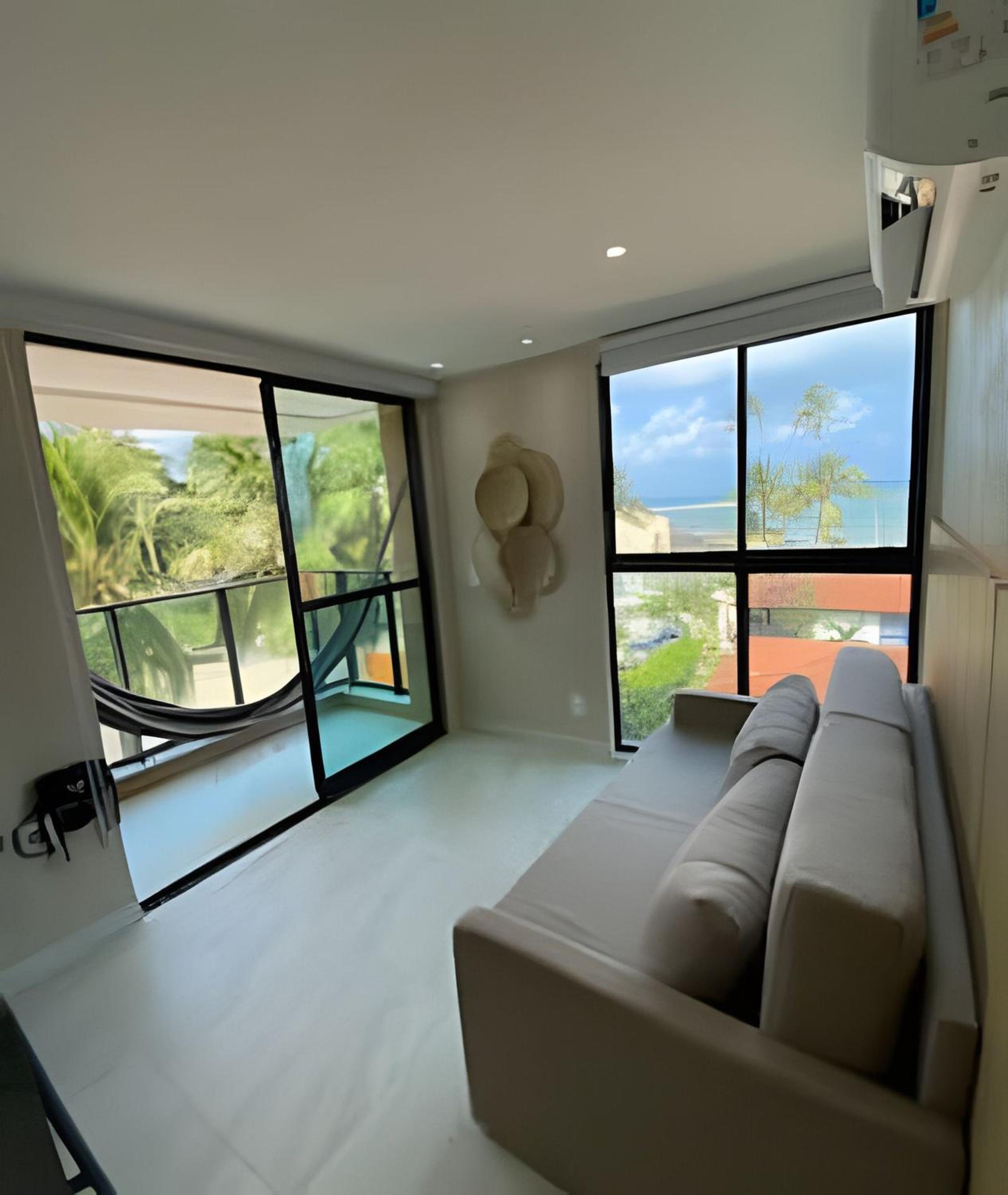 Beachfront flat at Porto de Galinhas beach, close to the natural pools.