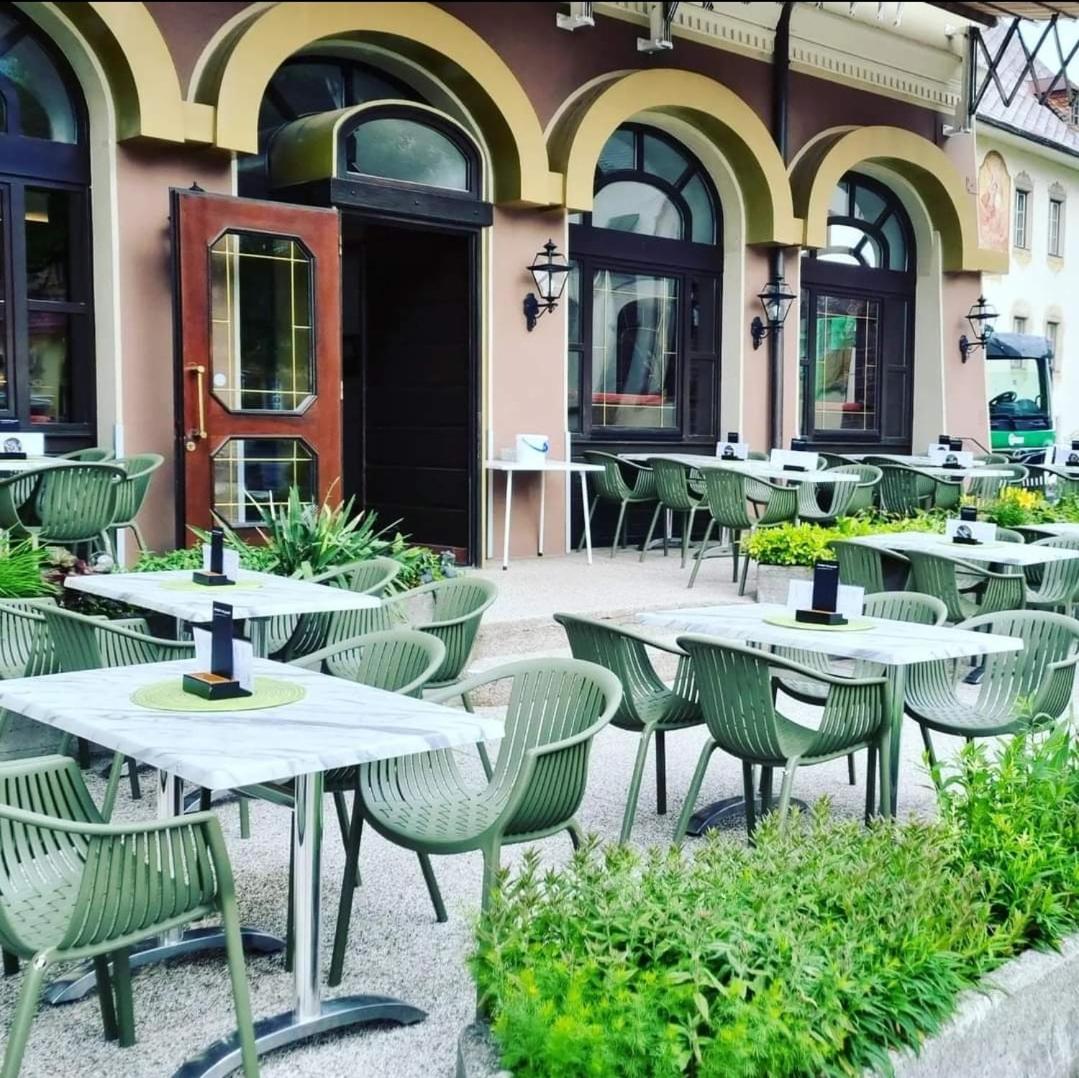 Cafe Zentral, Zimmer mit Frühstück