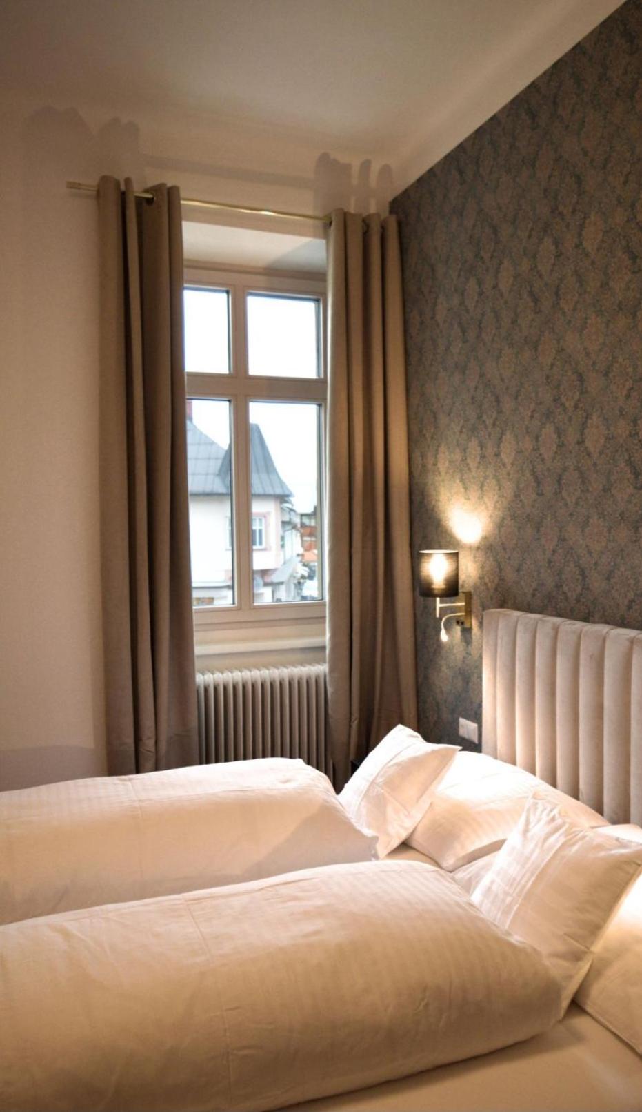 Cafe Zentral, Zimmer mit Frühstück