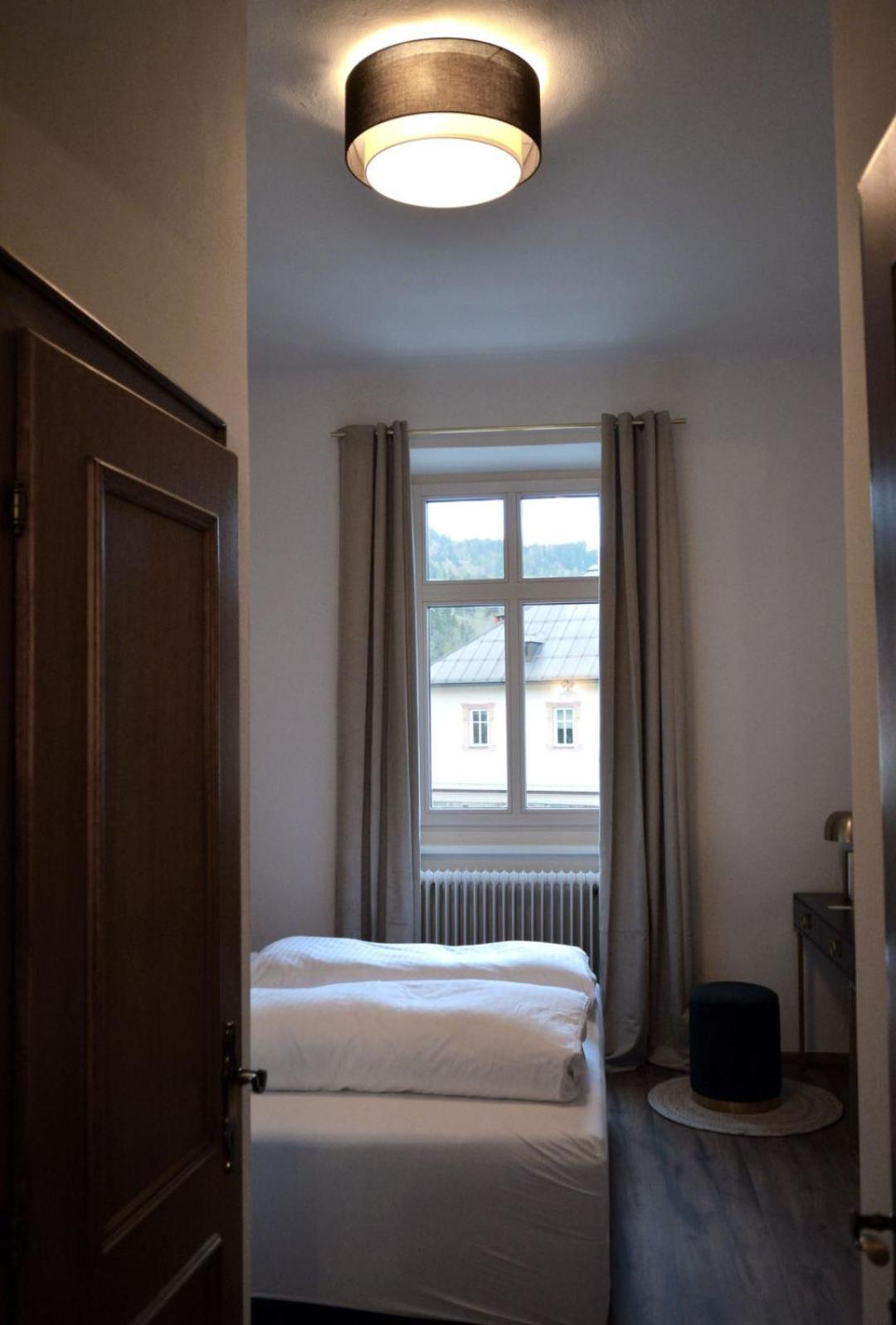 Cafe Zentral, Zimmer mit Frühstück