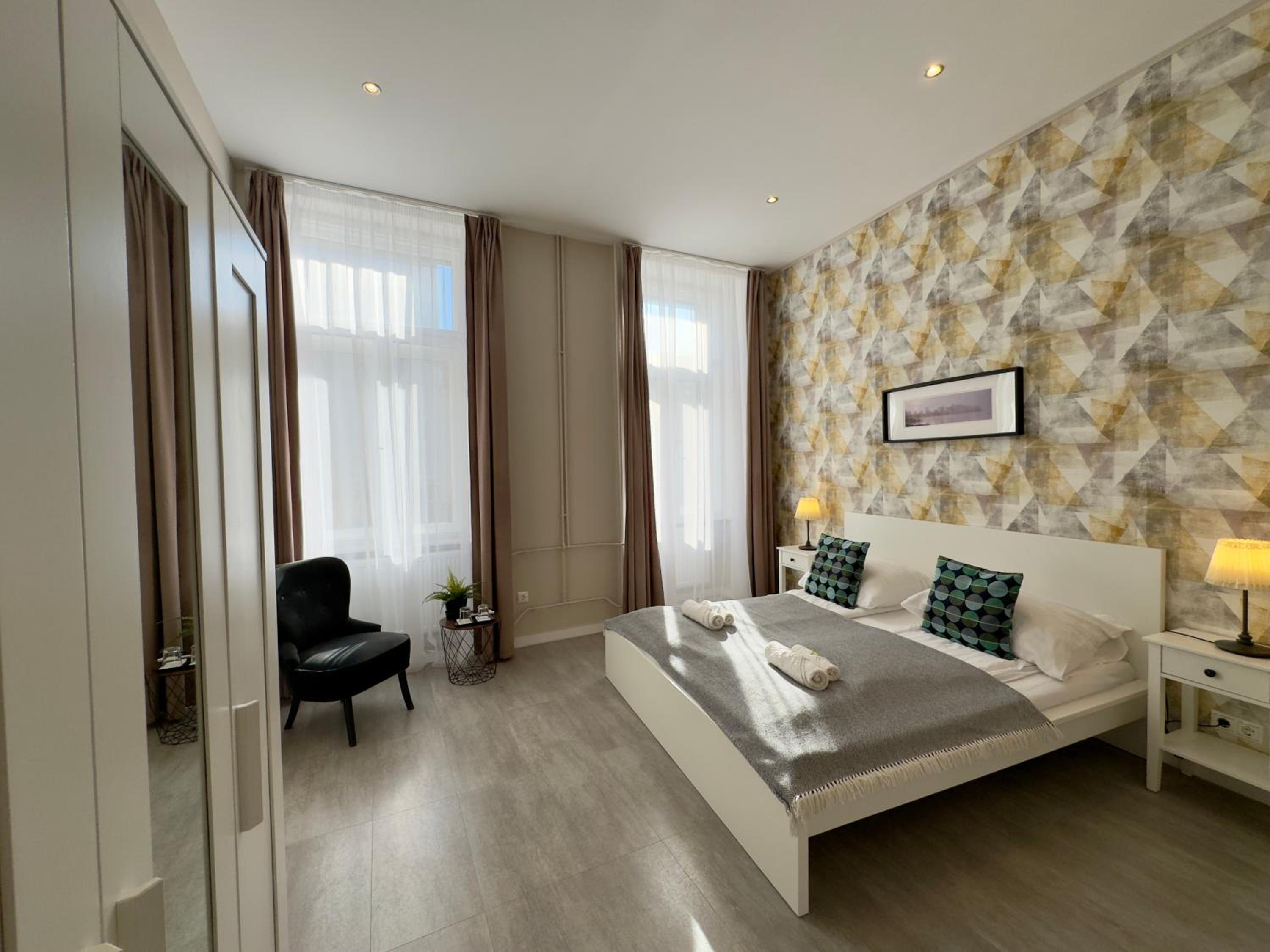 CENTER rooms view 3