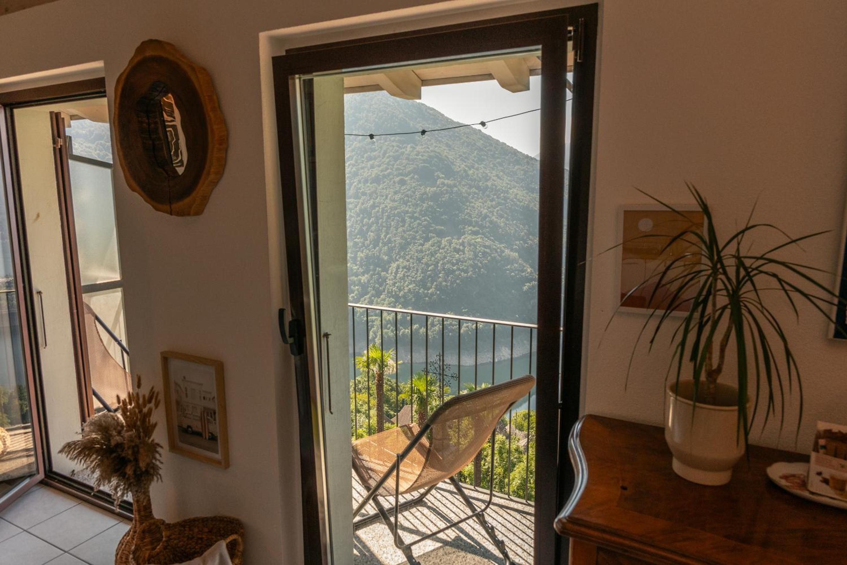 Cà Armonia 2 Lake & Mountain View Apartment