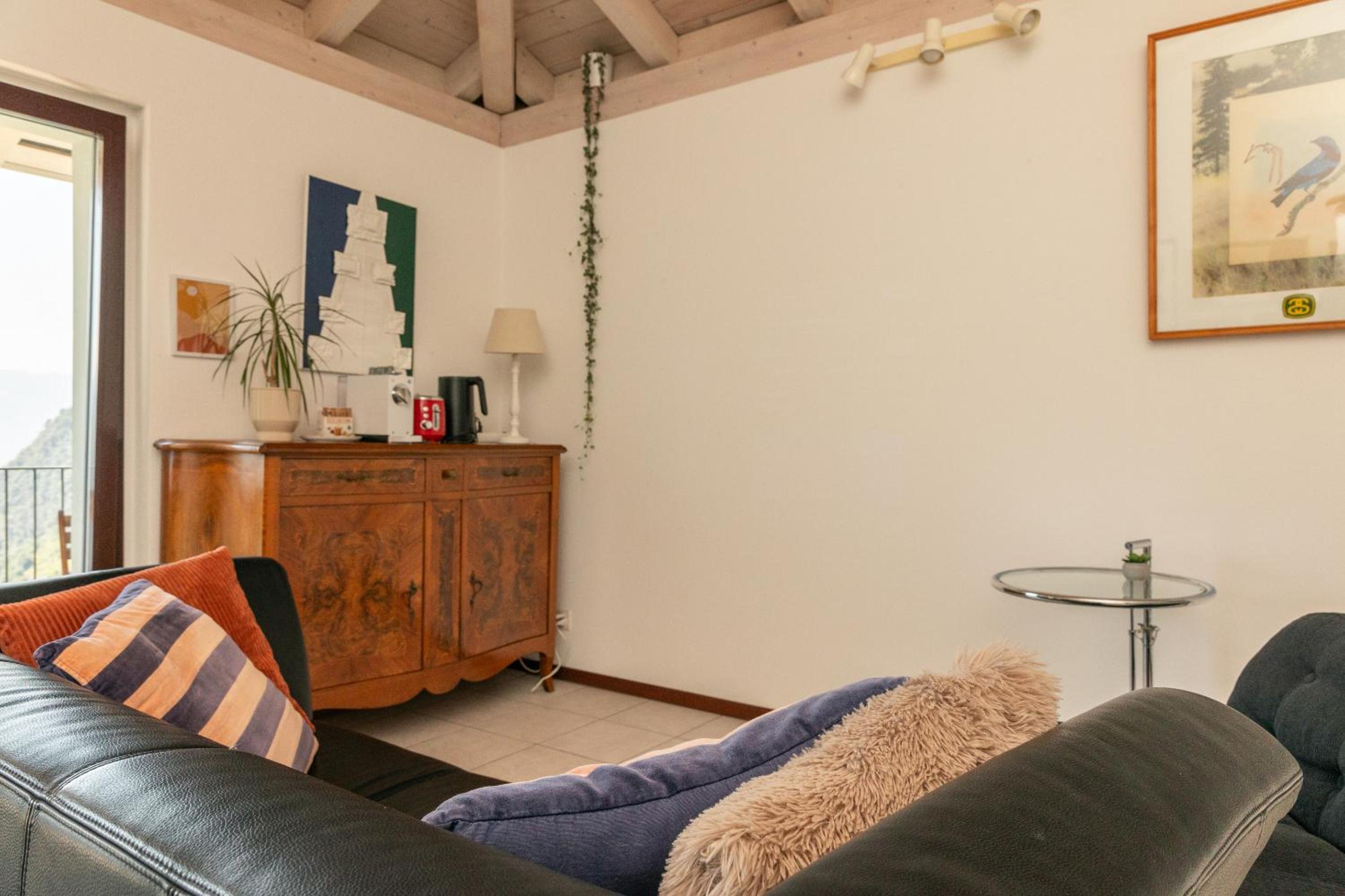 Cà Armonia 2 Lake & Mountain View Apartment