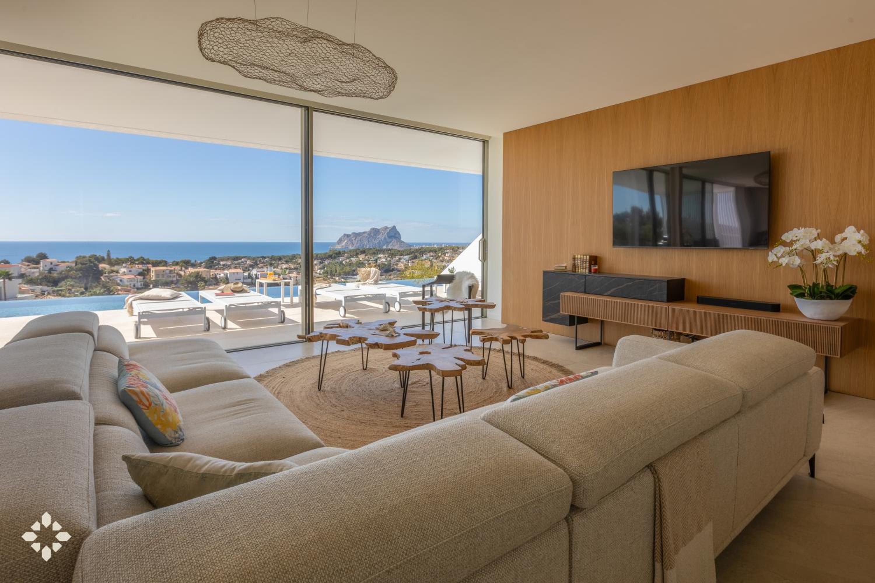 Villa Roca Blanca by Abahana Luxe