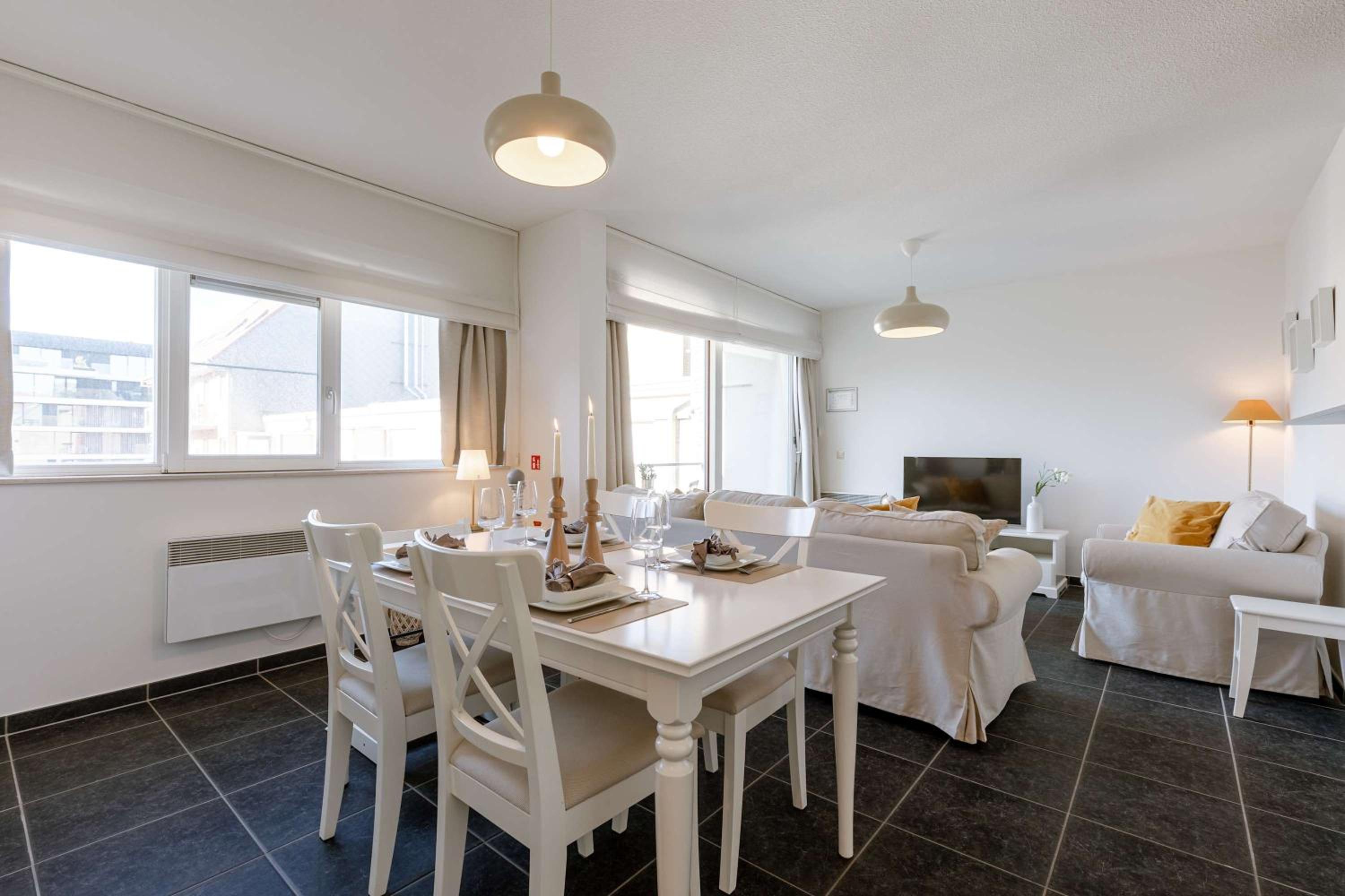 Cozy apartment for 4 with parking