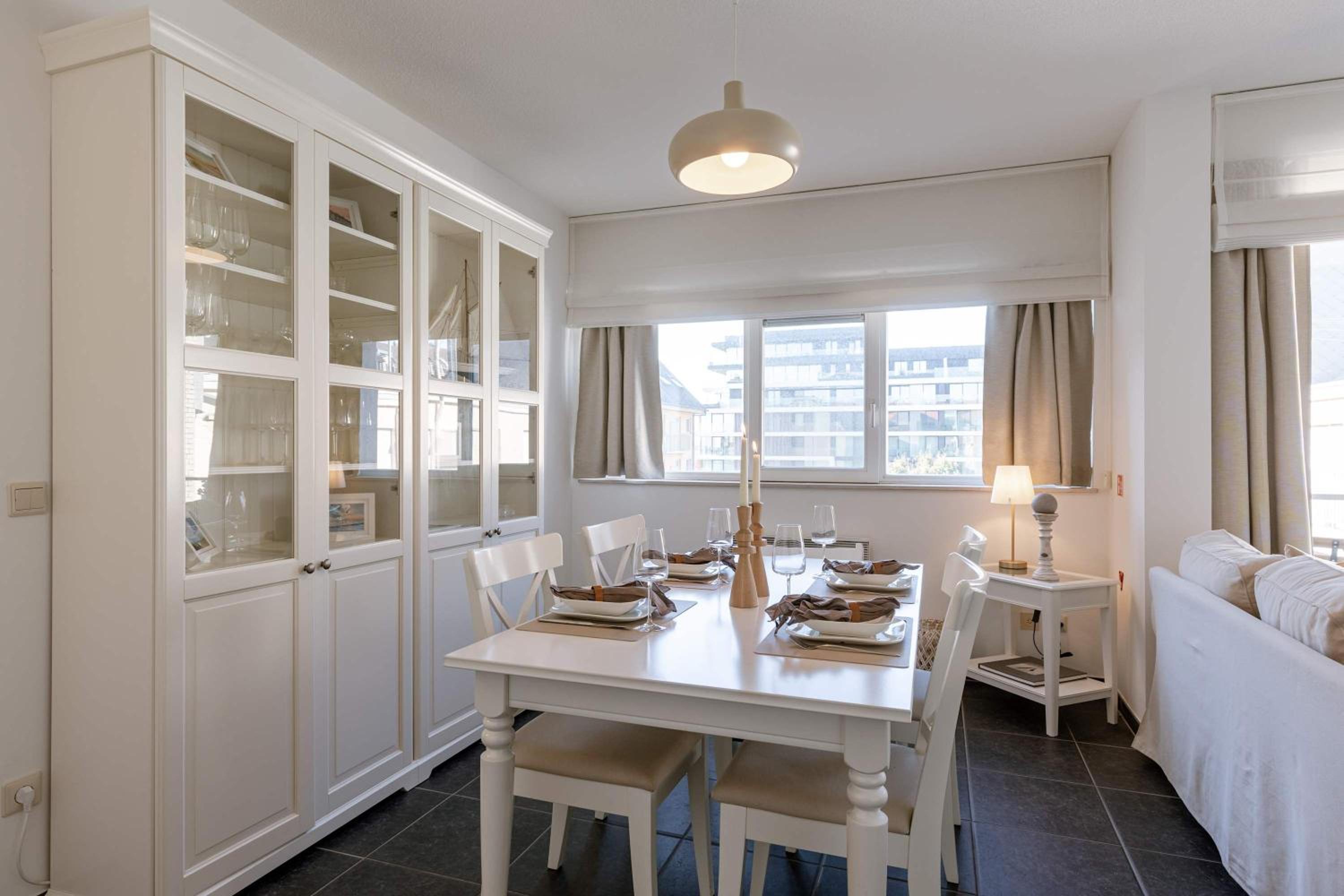 Cozy apartment for 4 with parking