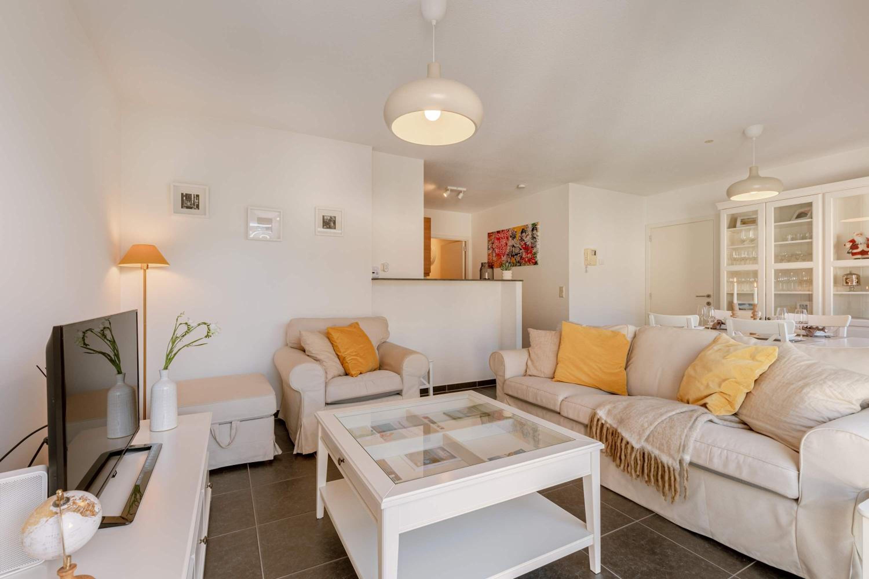 Cozy apartment for 4 with parking