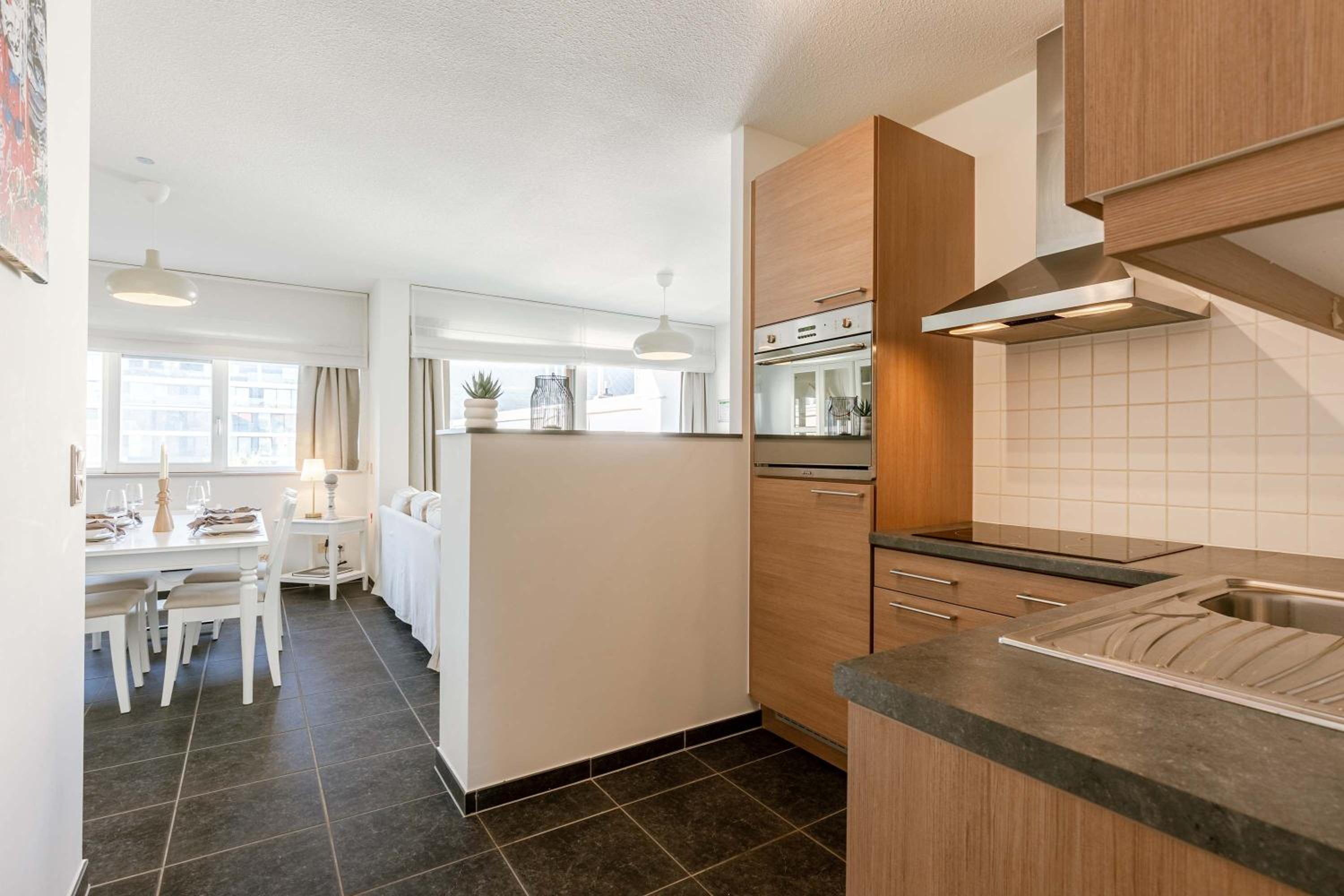 Cozy apartment for 4 with parking