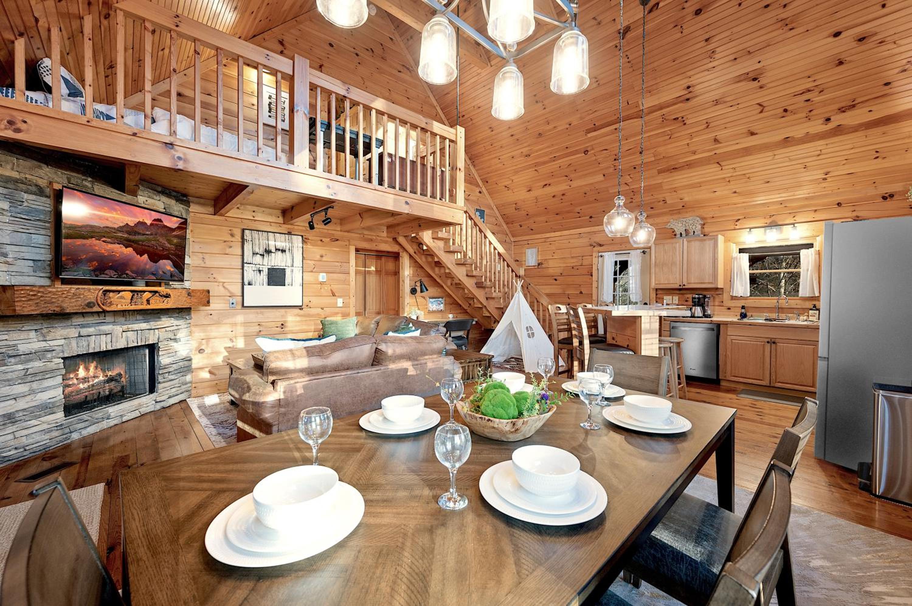 Peaceful Forest Cabin - Hot Tub, Relax & Explore view 4