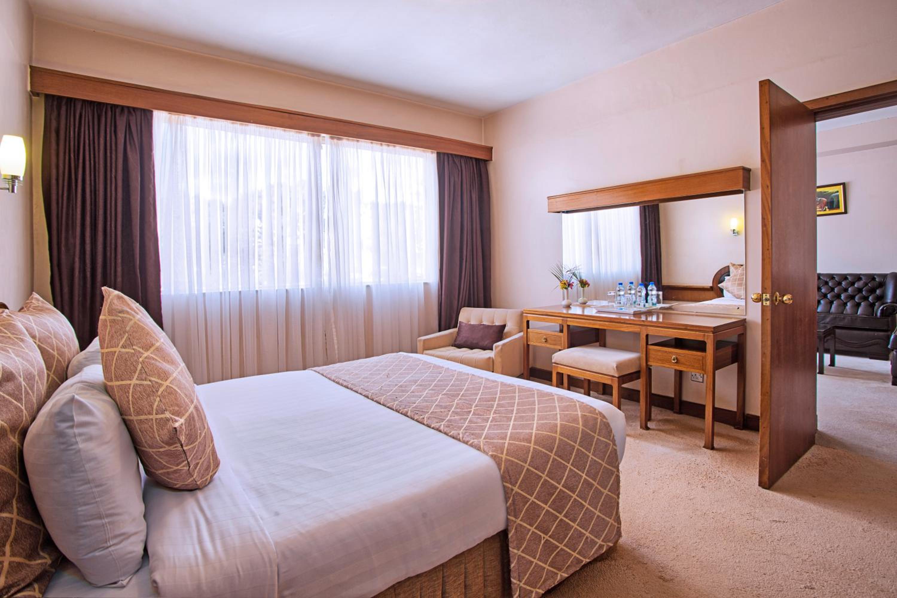 Sirikwa Hotel