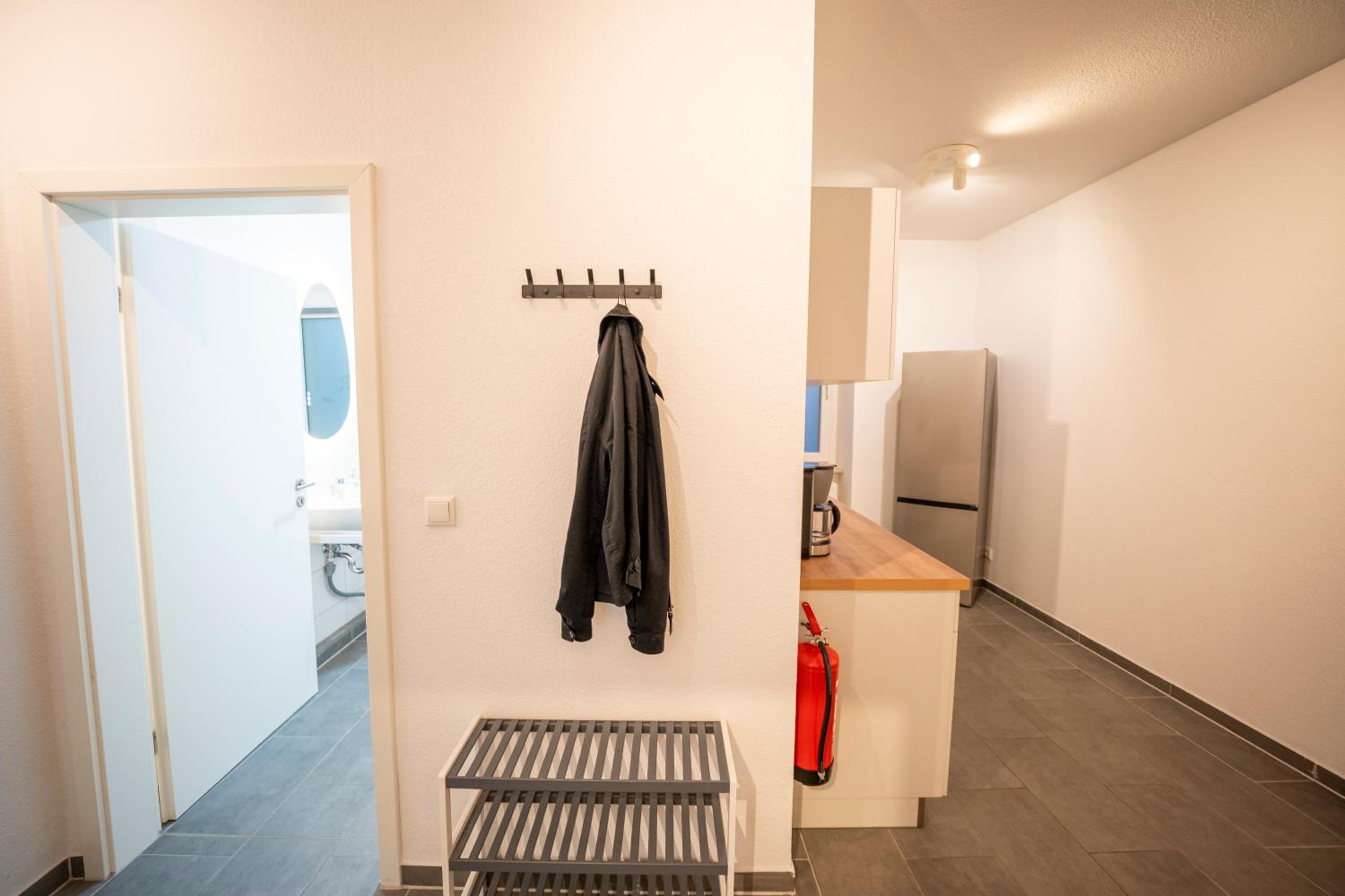 RR - Spacious Apartments - Parking - Central