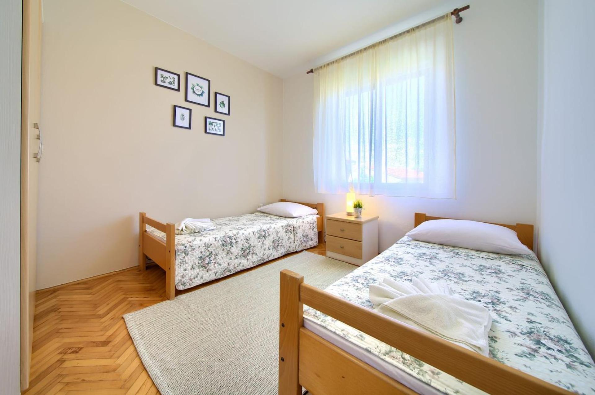 Apartment DiSente with Sea view