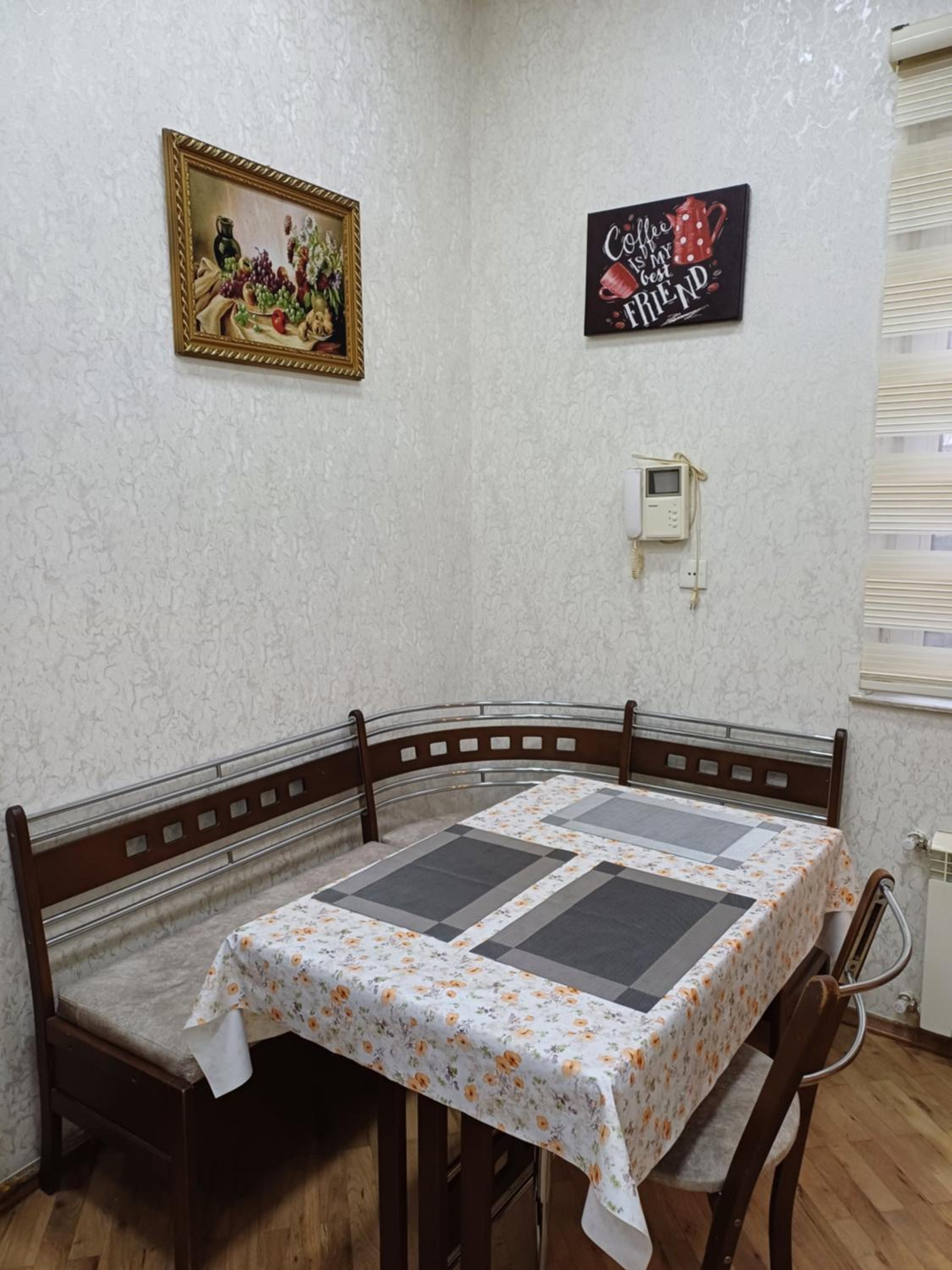 Spacious Apartment in Center, near Nizami st, Fountain Square and Sahil Metro Station