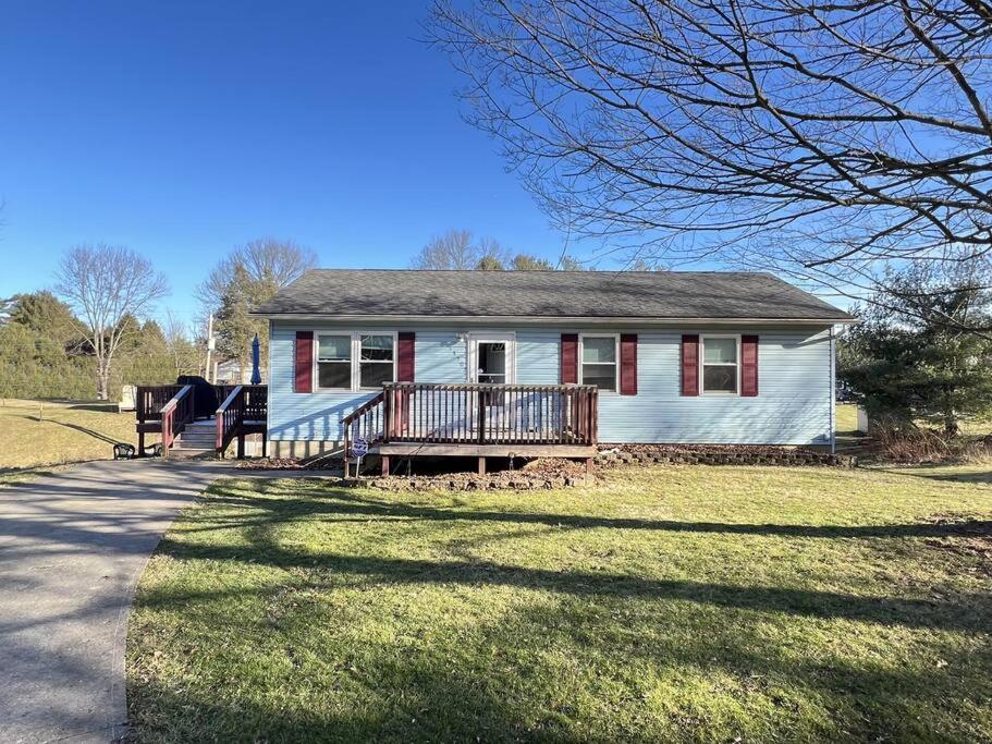 Hotel Blue Heron Cottage With Game Room, Deck, Hot Tub