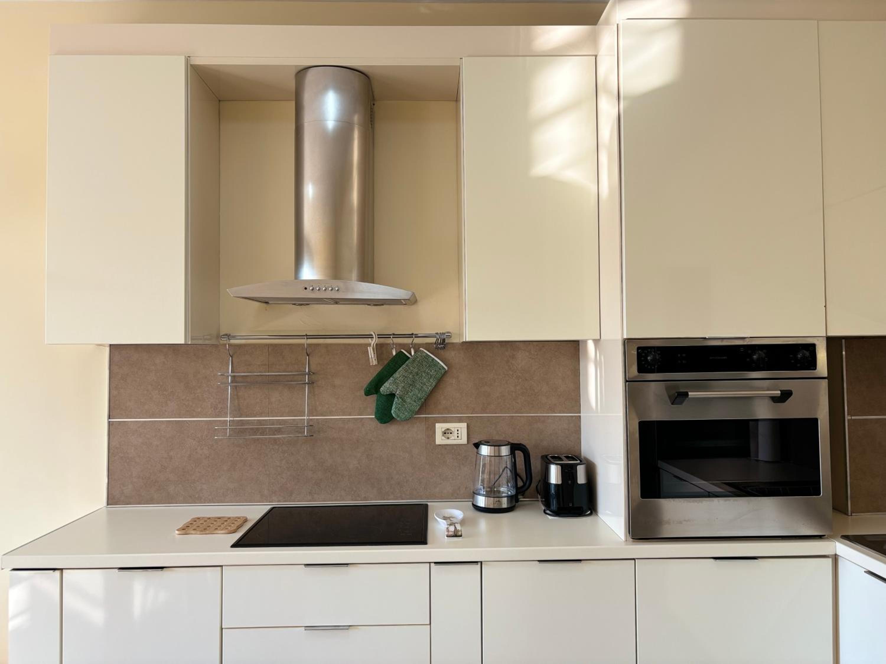 Next to Blloku 2-BDR Spacious Apartment