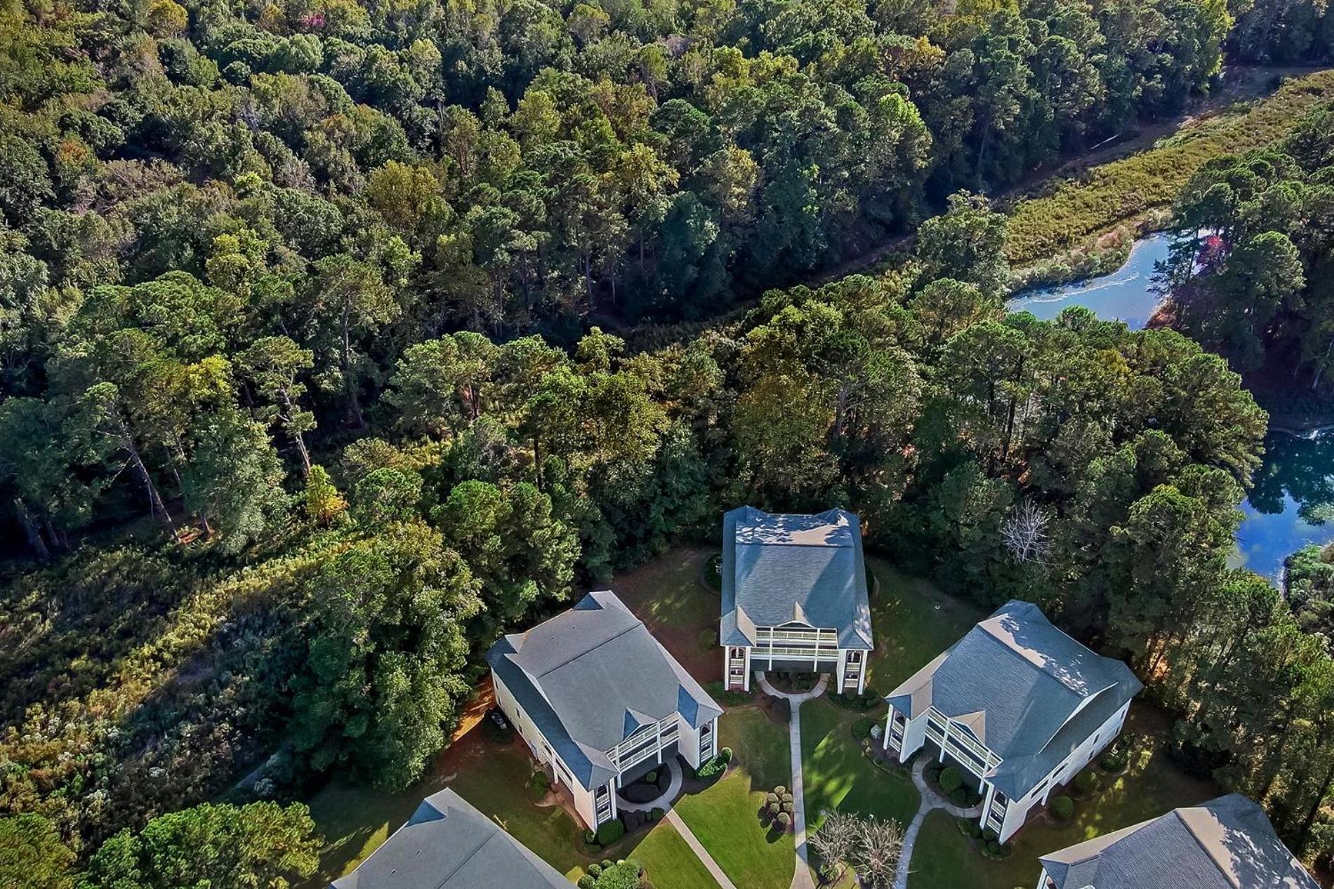 The Fairway Retreat at River Oaks view 3
