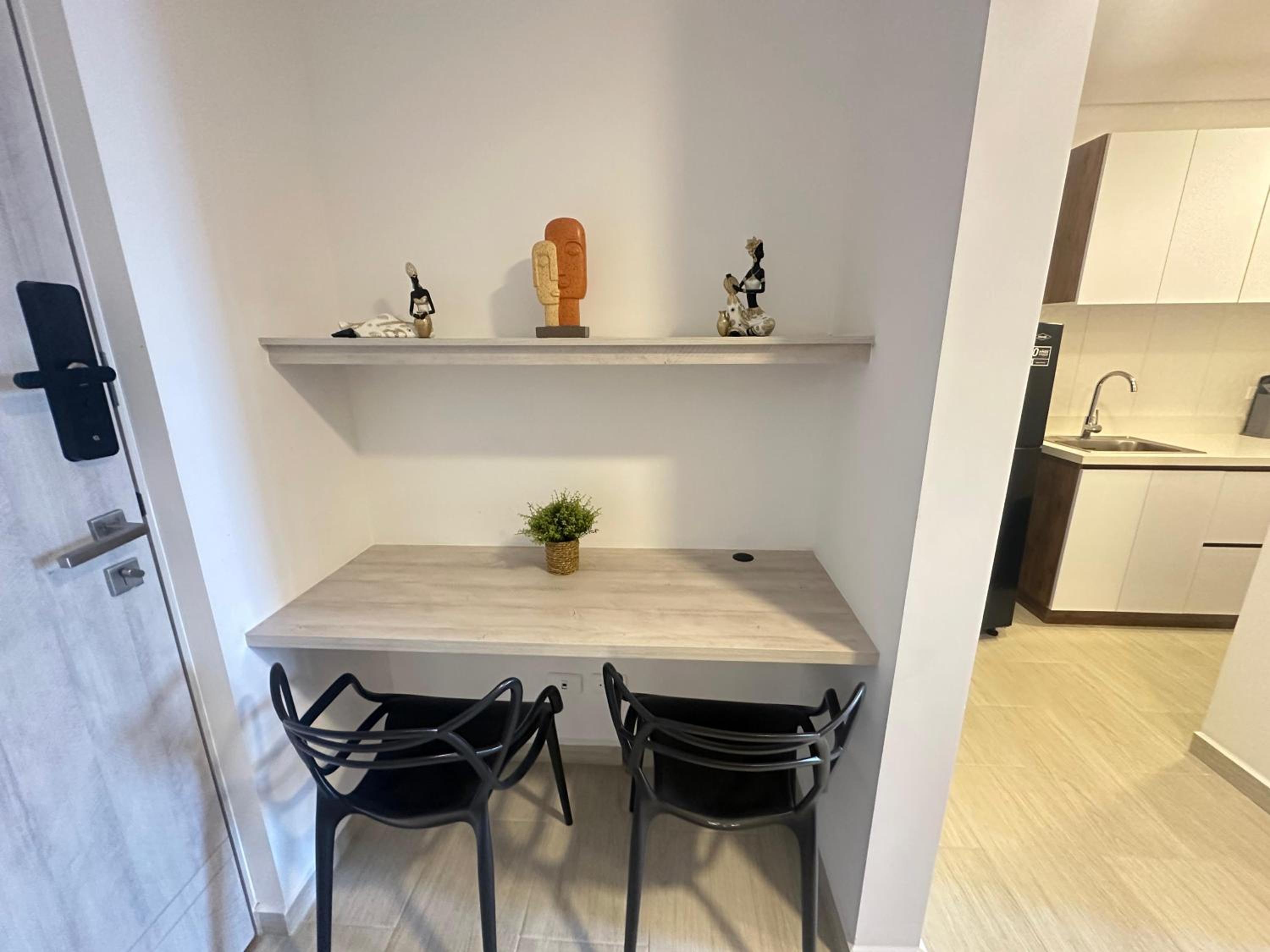 Amara1104- Apartamento en barrio Laureles con hermosa vista