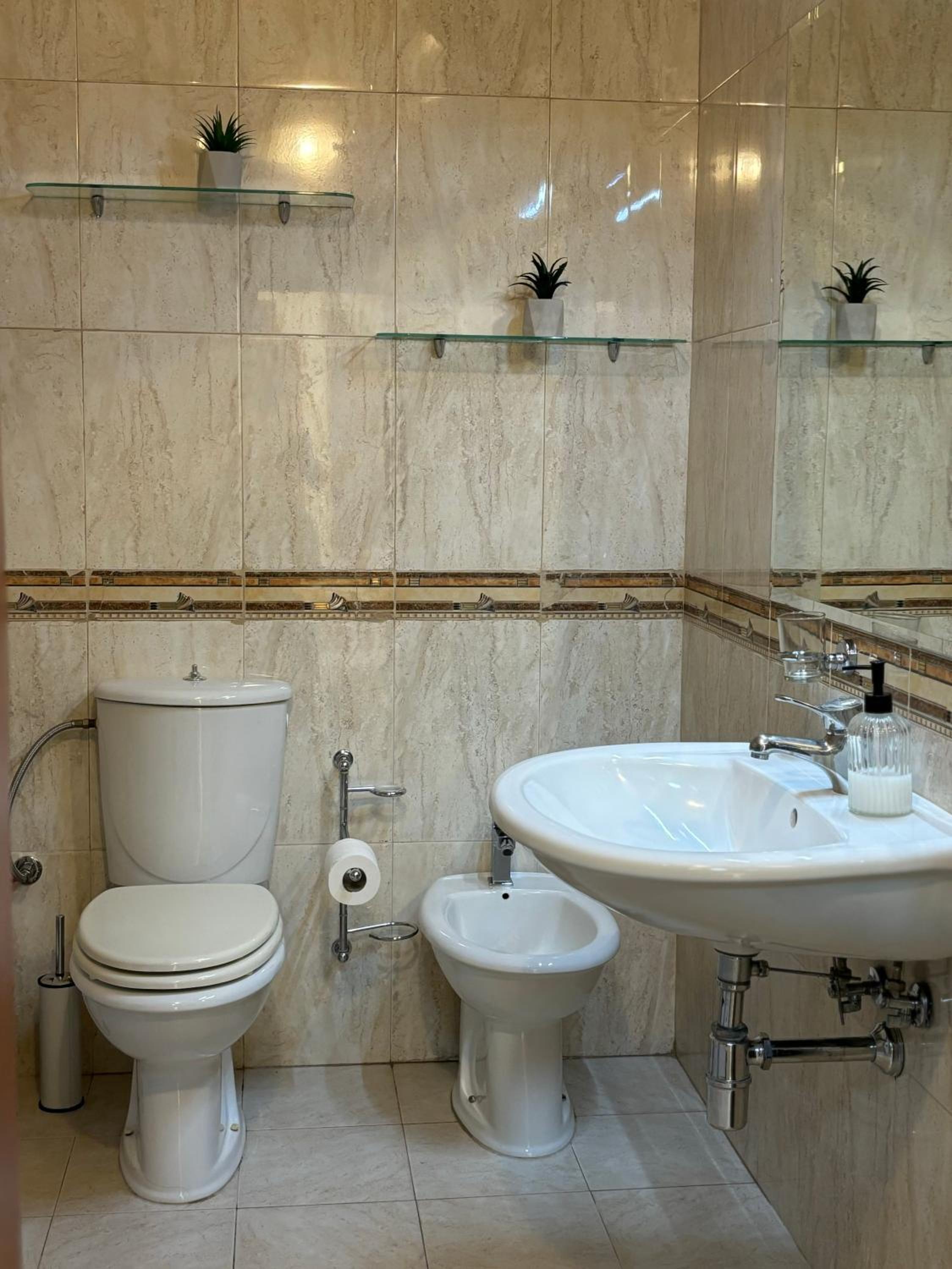 Next to Blloku 2-BDR Spacious Apartment