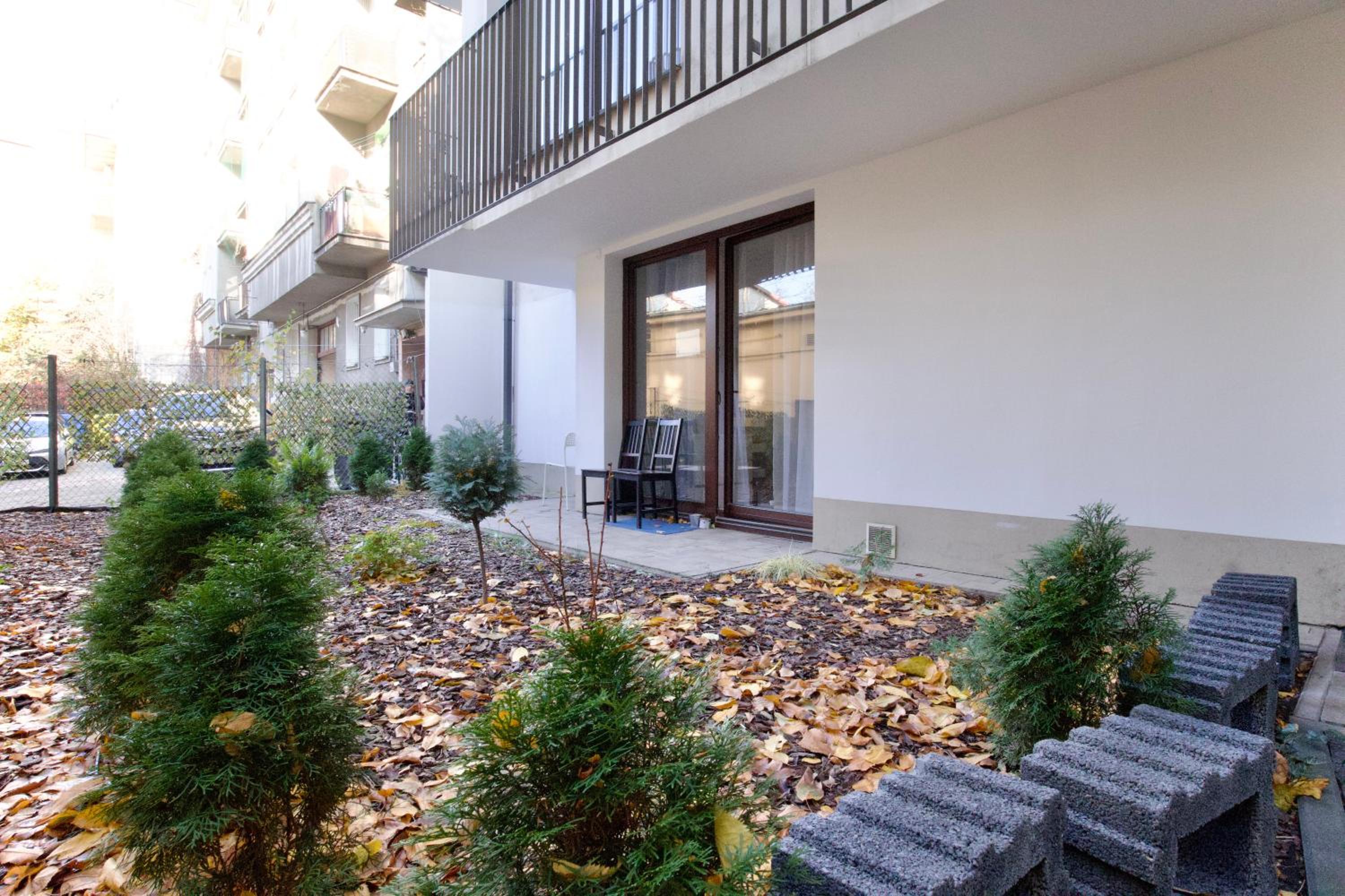 Flower Residence