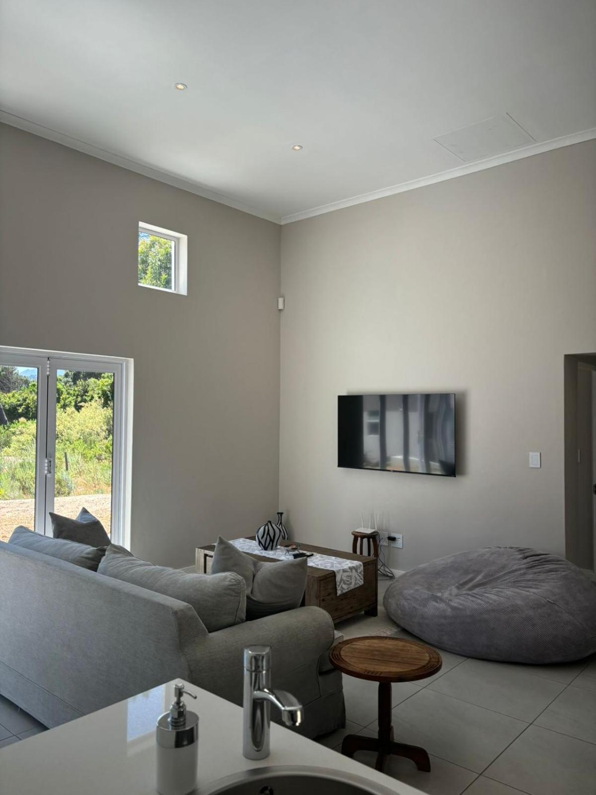 Hottentots Hide Away