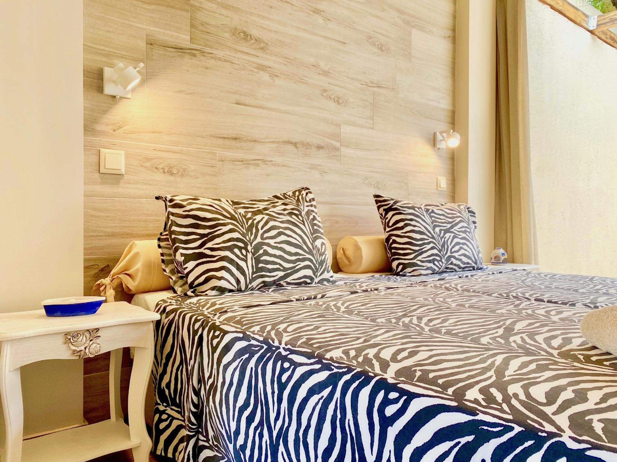 Barbati Beta MiniVilla by DadoVillas view 2