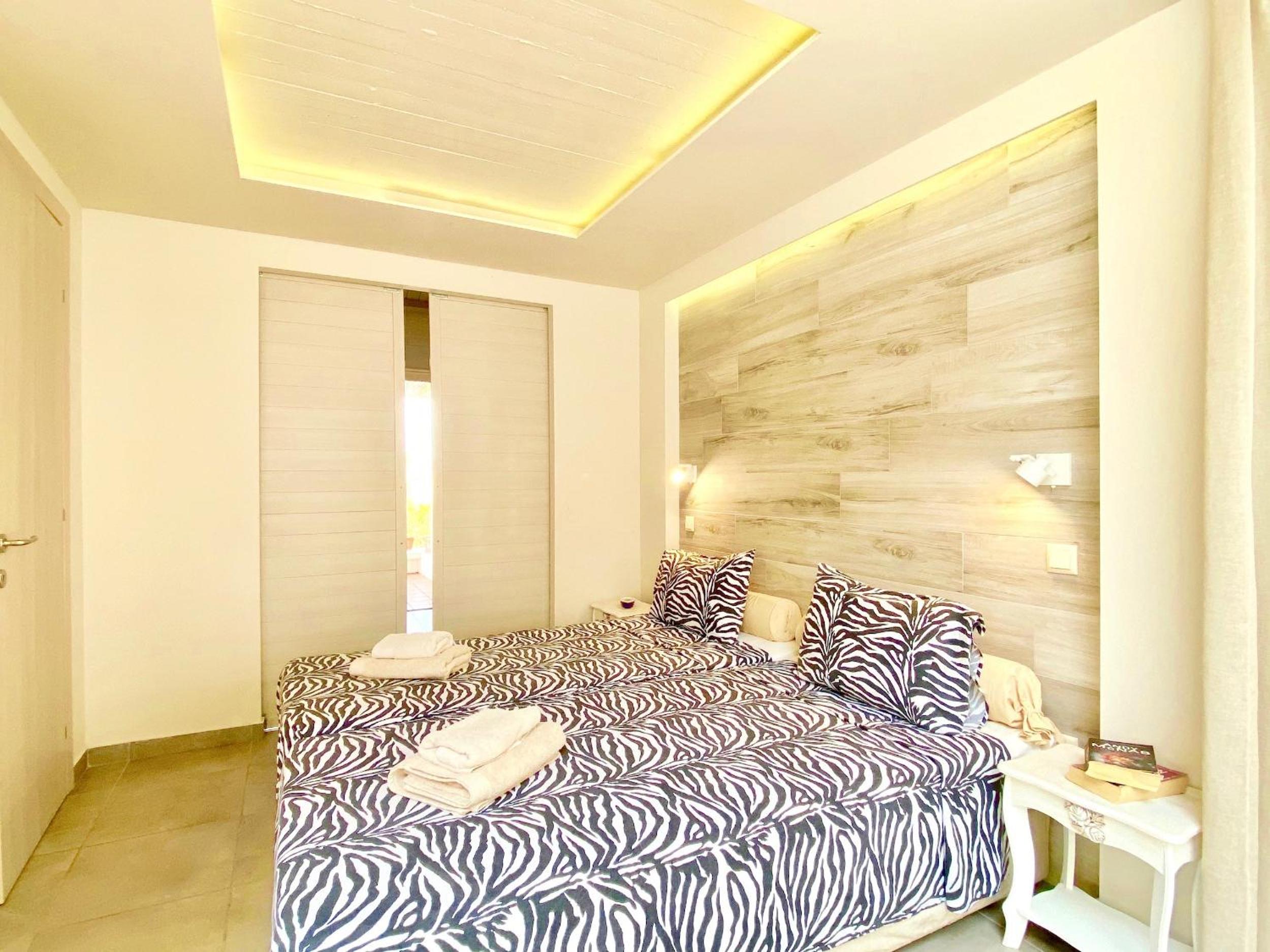 Barbati Beta MiniVilla by DadoVillas view 3
