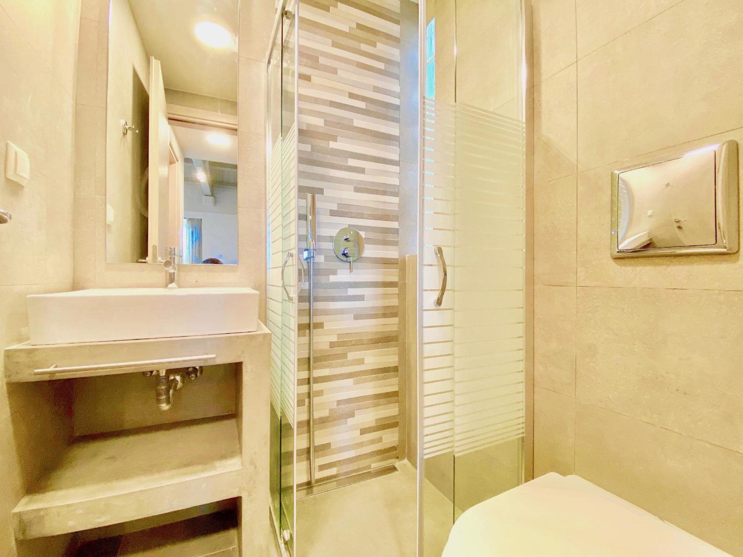 Barbati Beta MiniVilla by DadoVillas view 4