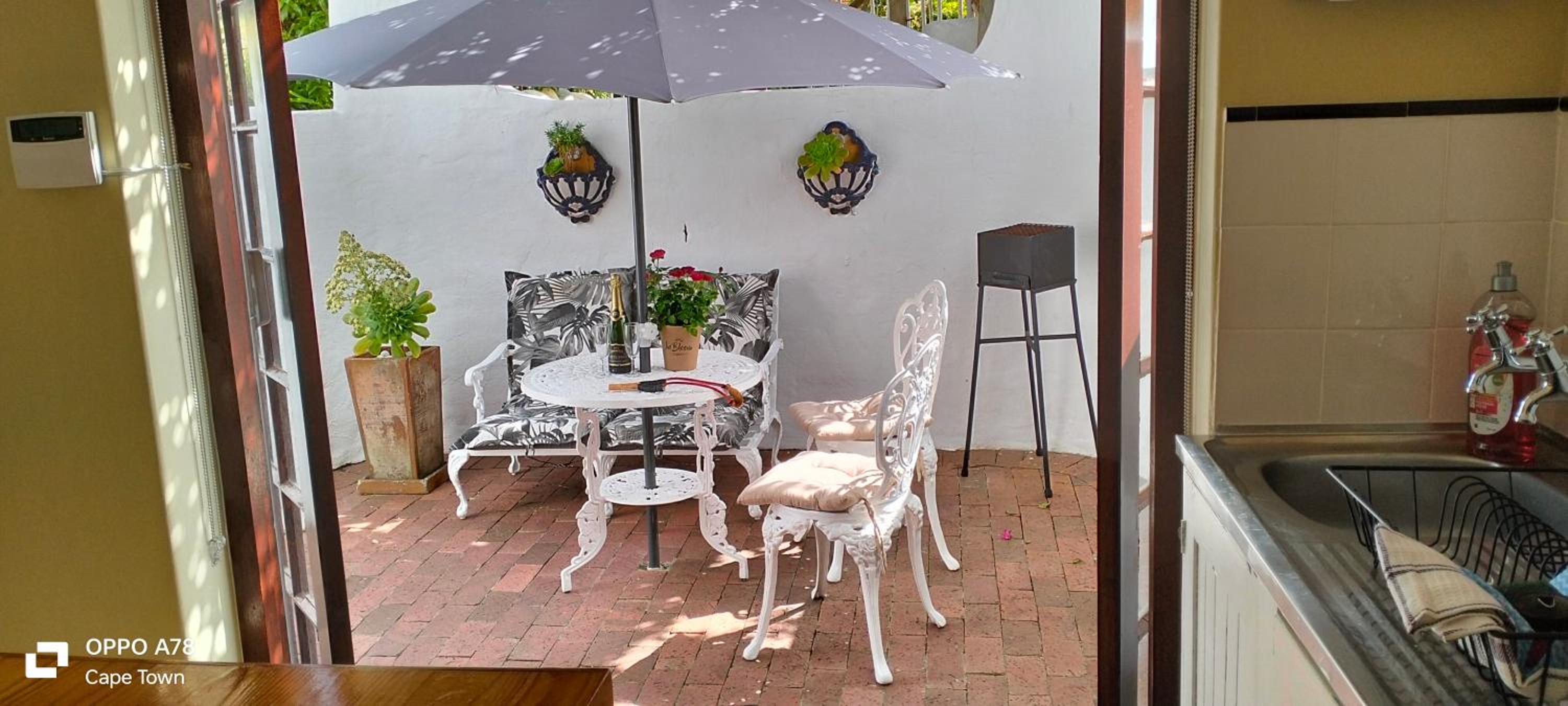 Rocky Beach Holiday Home with panoramic sea views in Simon's Town view 5