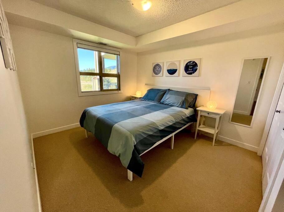 Lake View From Every Window!
