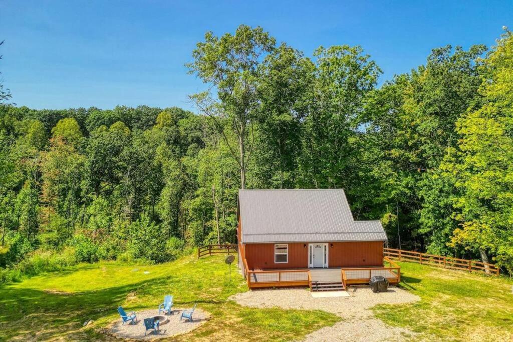 Tranquil Heights Cabin in Hocking Hills view 2