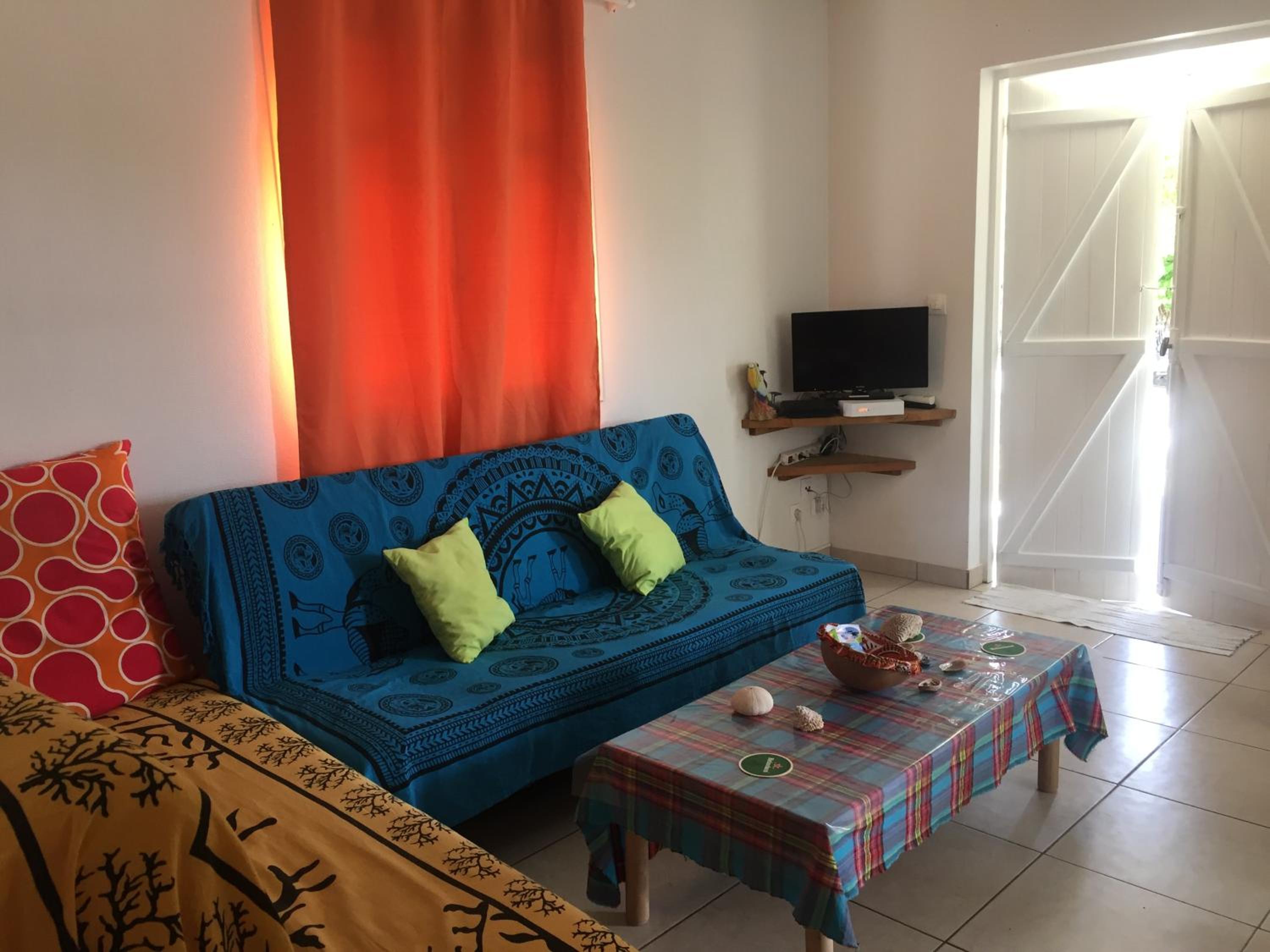 Maison Créole 6 pers les Saintes terre de haut view 2