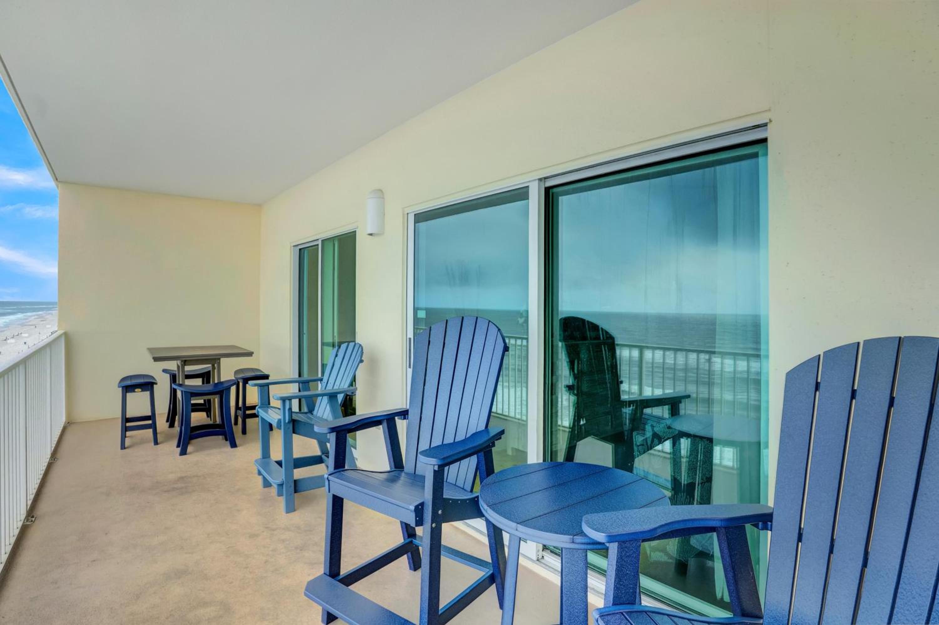 Crystal Shores 604 view 4