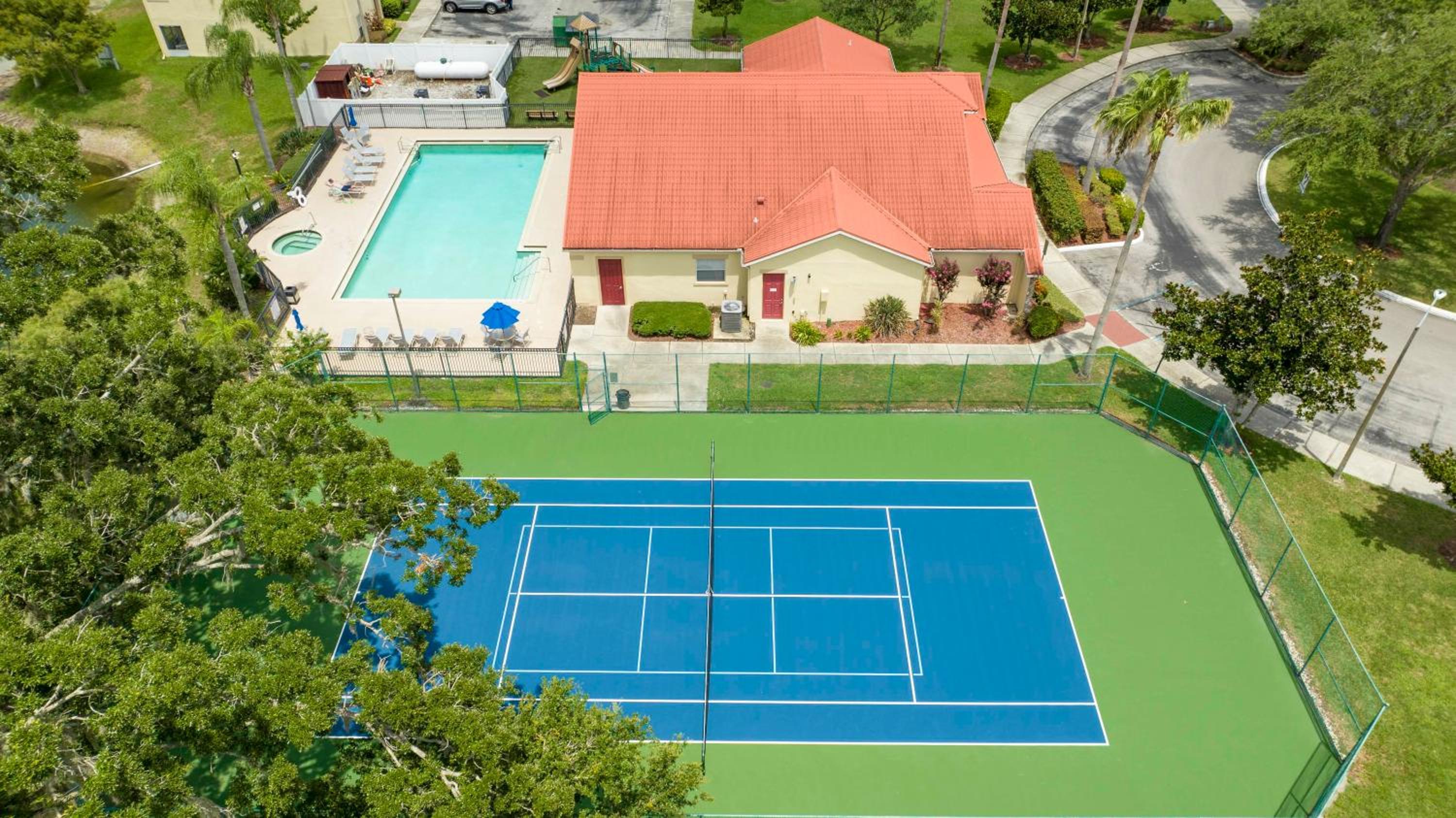 Amazing 4BR Lake View – Close to Disney view 4