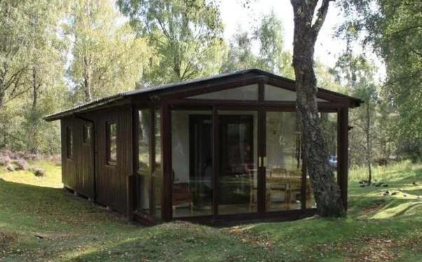 Lakefront Lodge