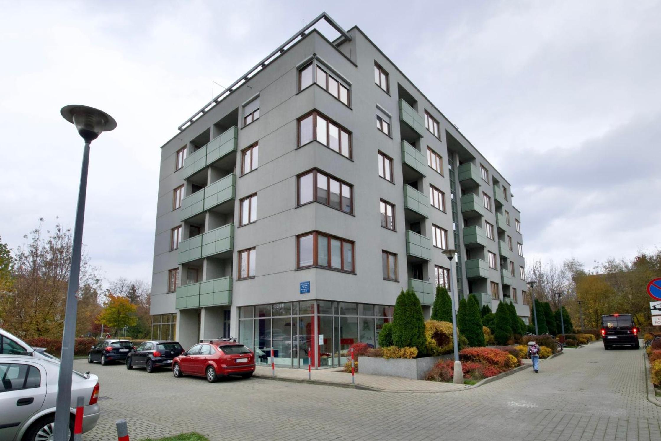 Rodzinny apartament dla sześciu osób z parkingiem prywatnym