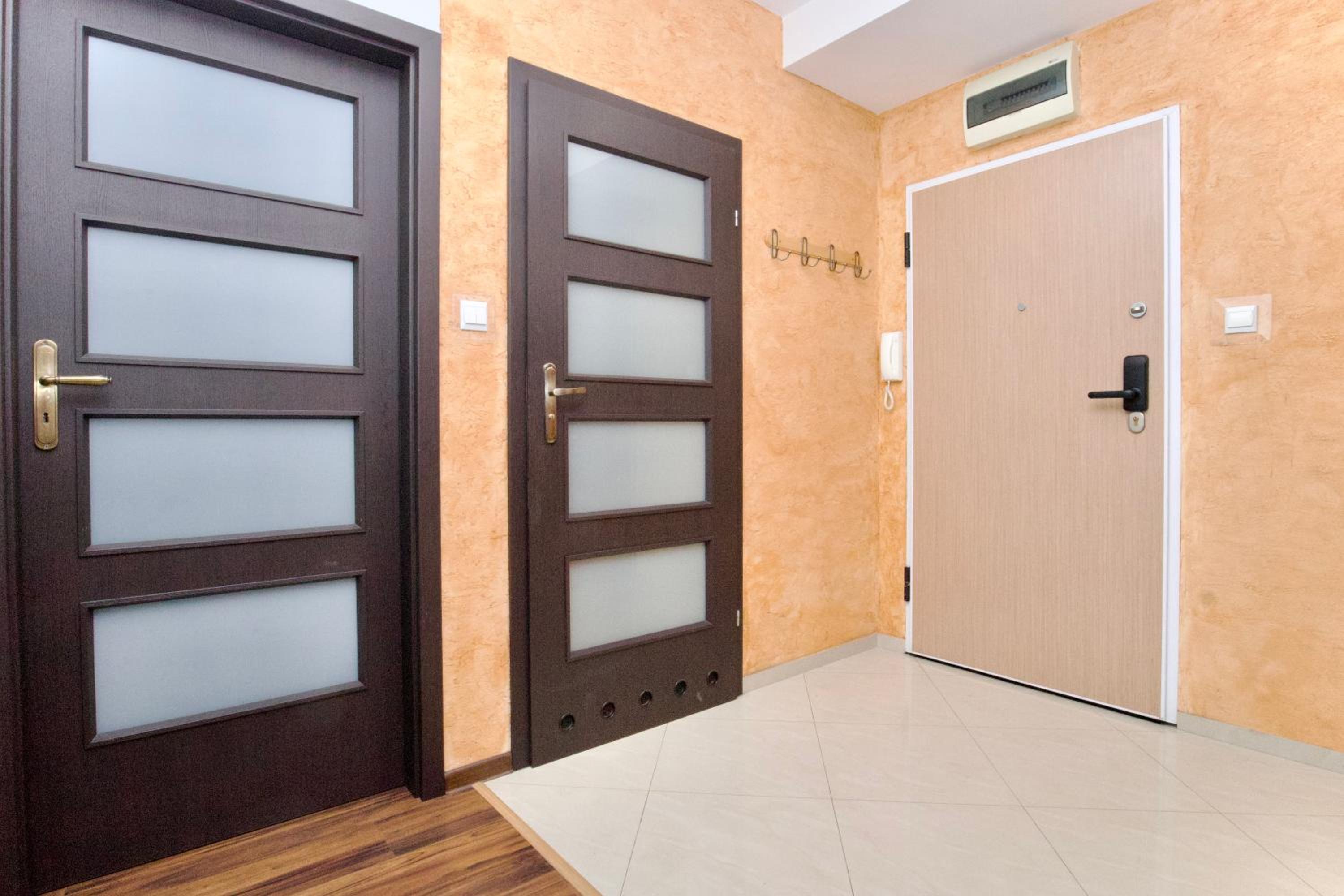 Rodzinny apartament dla sześciu osób z parkingiem prywatnym