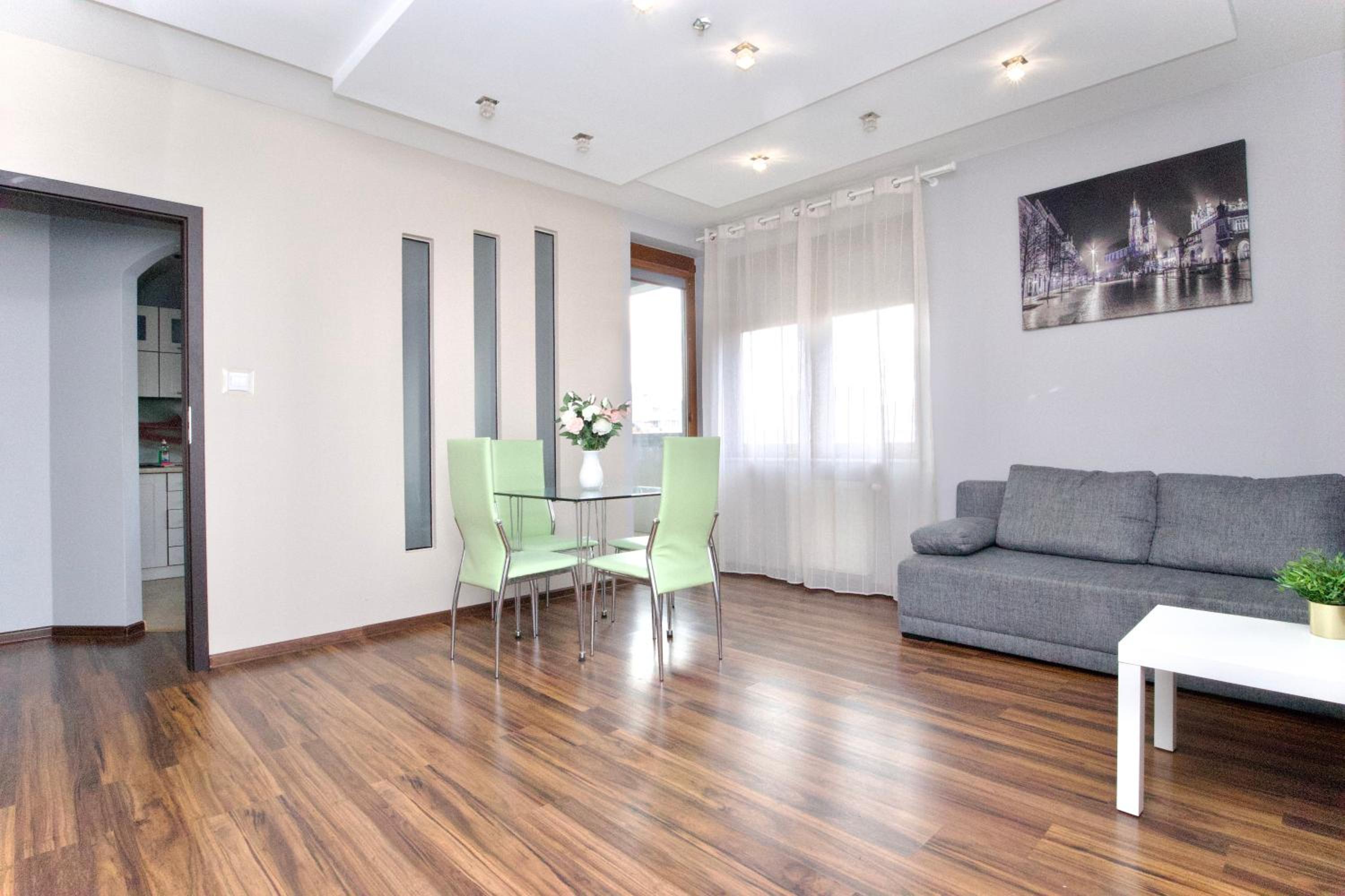 Rodzinny apartament dla sześciu osób z parkingiem prywatnym