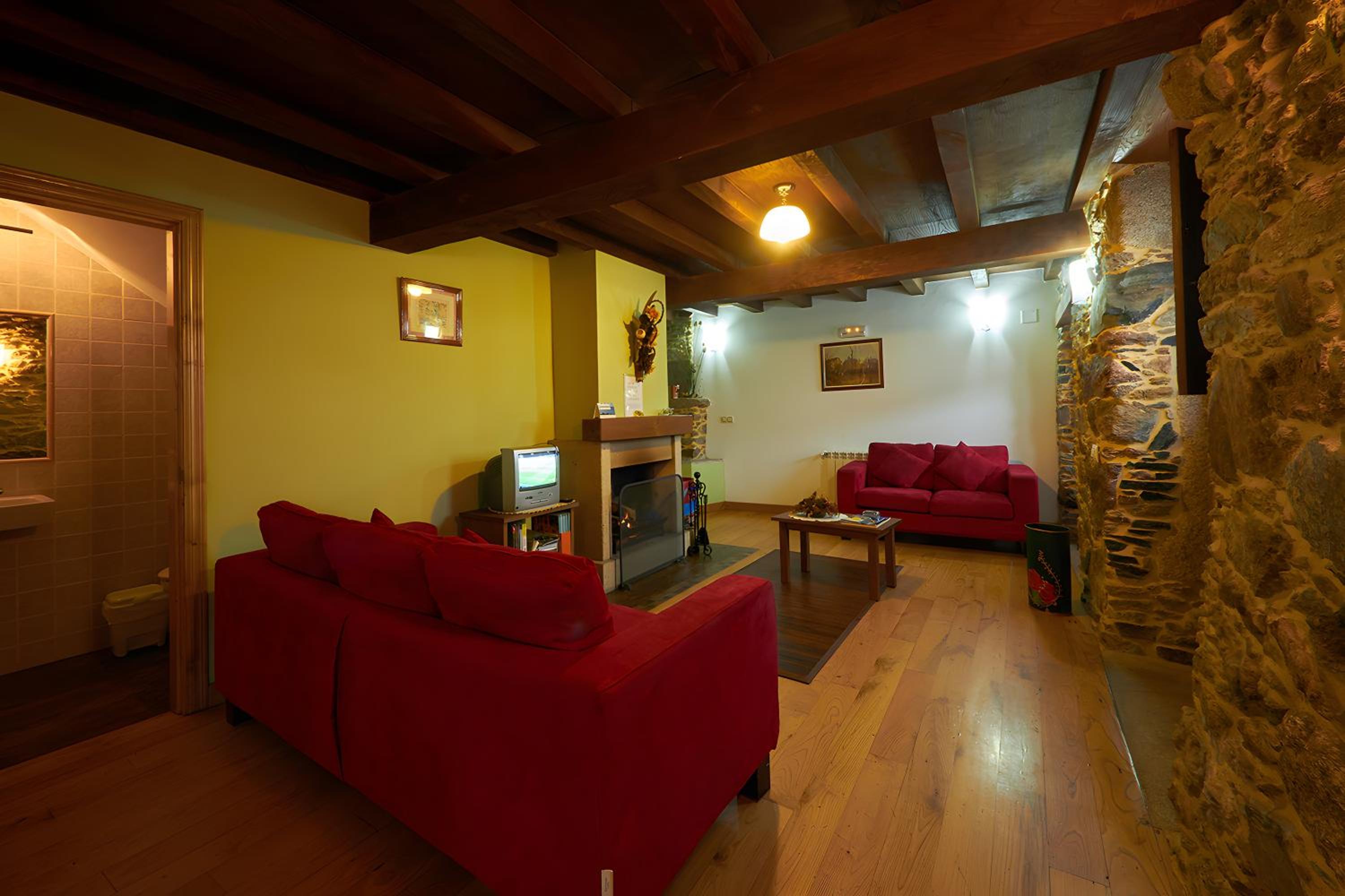 Casa Souto De Abajo view 3