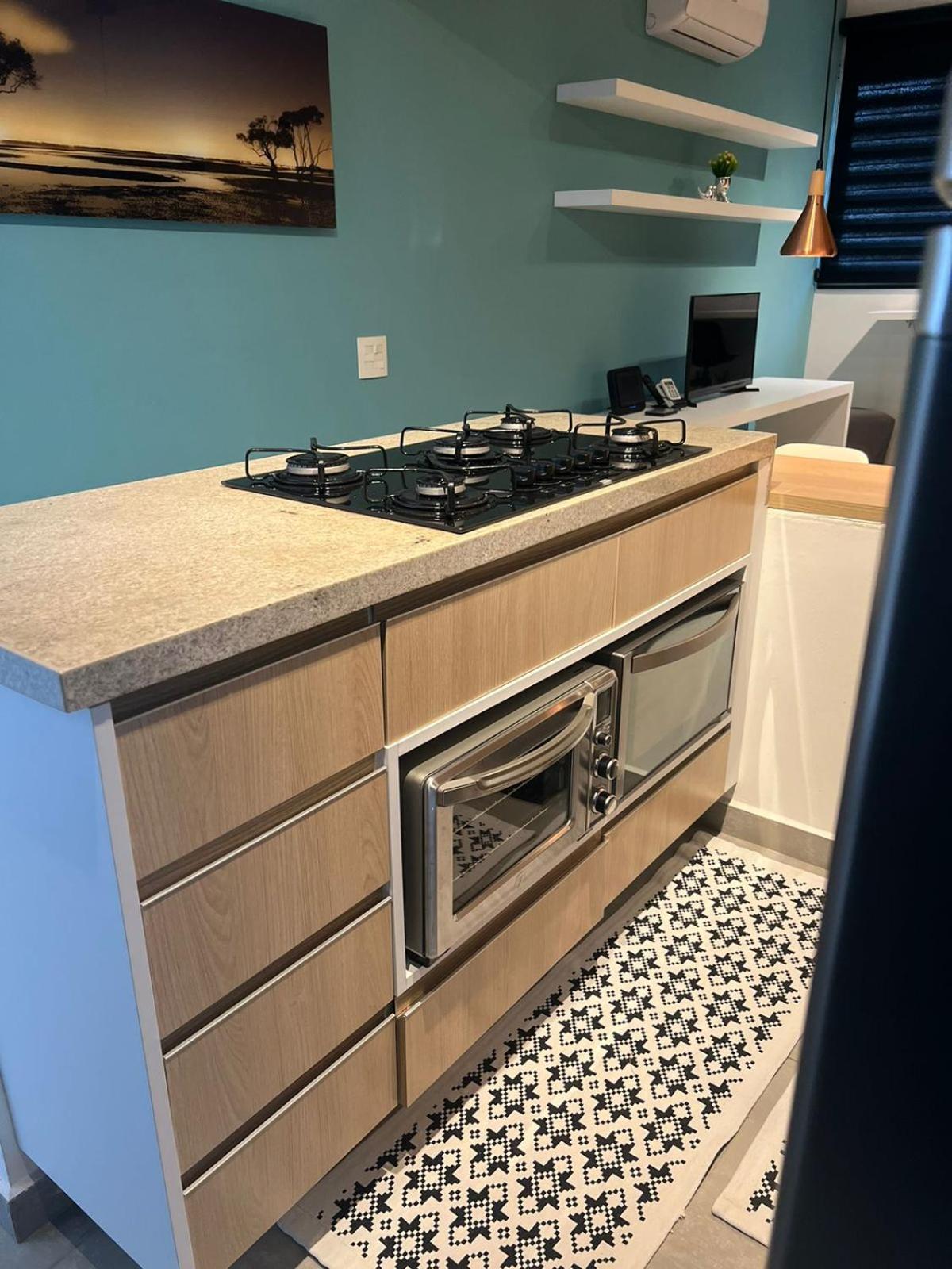 Apartamento para família com dois banheiros cama Triliche , Colchão novo 2 sofás cama tem WI FI, quintal, cozinha completa, TV, 2 ar condicionados NOTA BAI