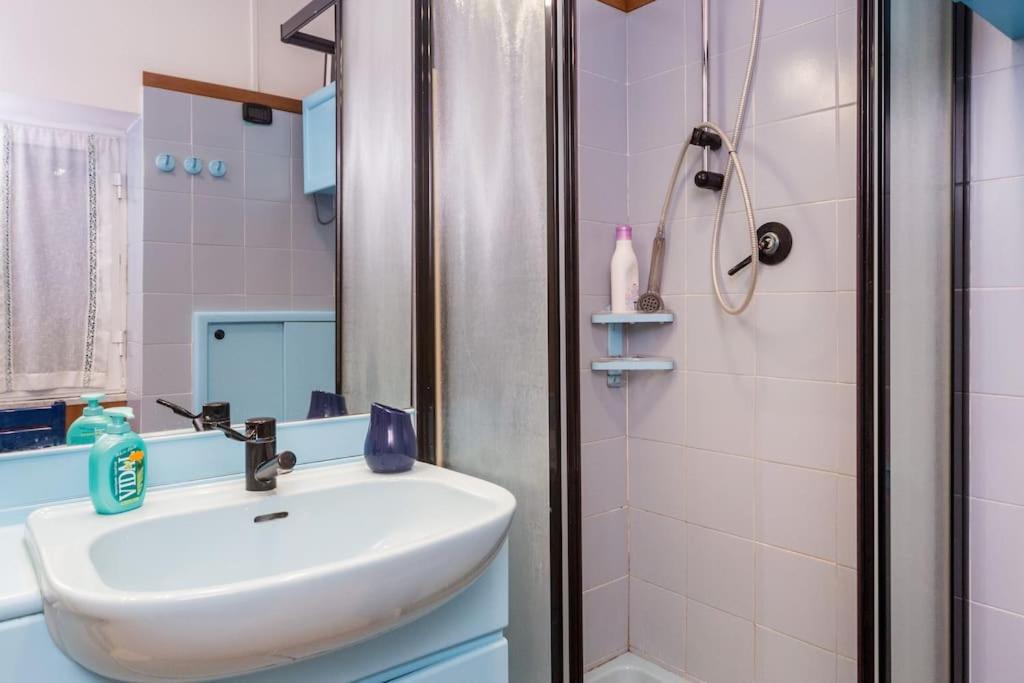 ExecutiveFlat DaMonica -10guests