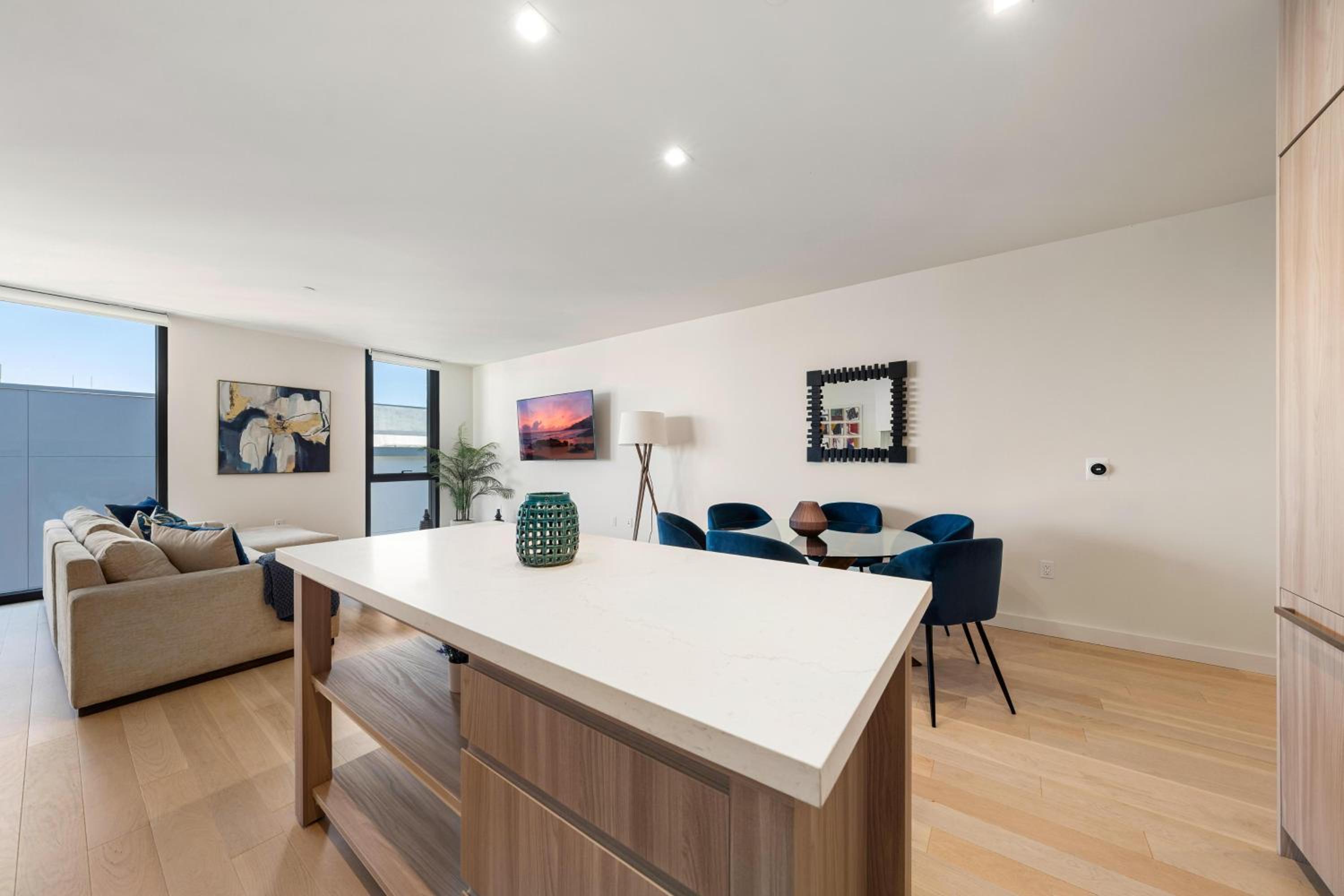 The Sapphire Nest - Spectacular Rooftop Amenities Ocean views 2BR