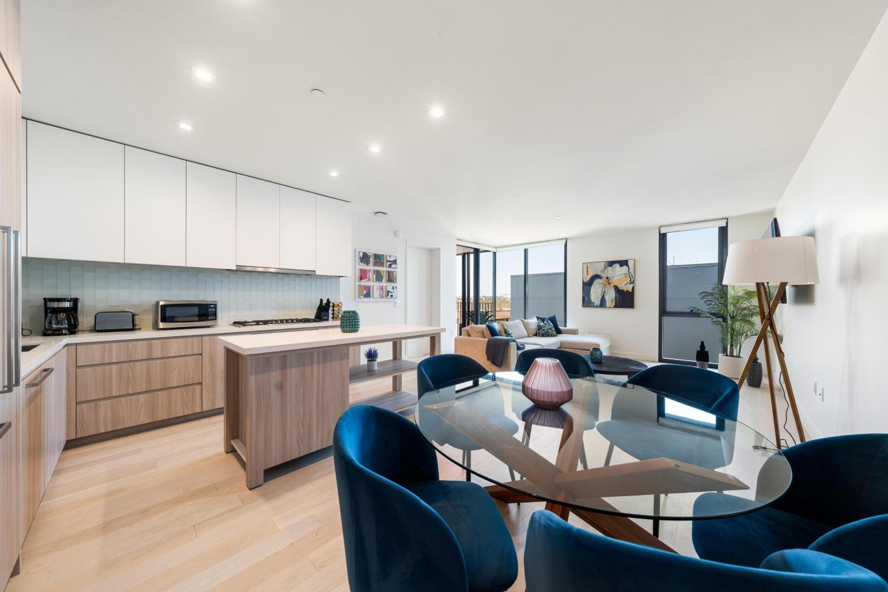 The Sapphire Nest - Spectacular Rooftop Amenities Ocean views 2BR