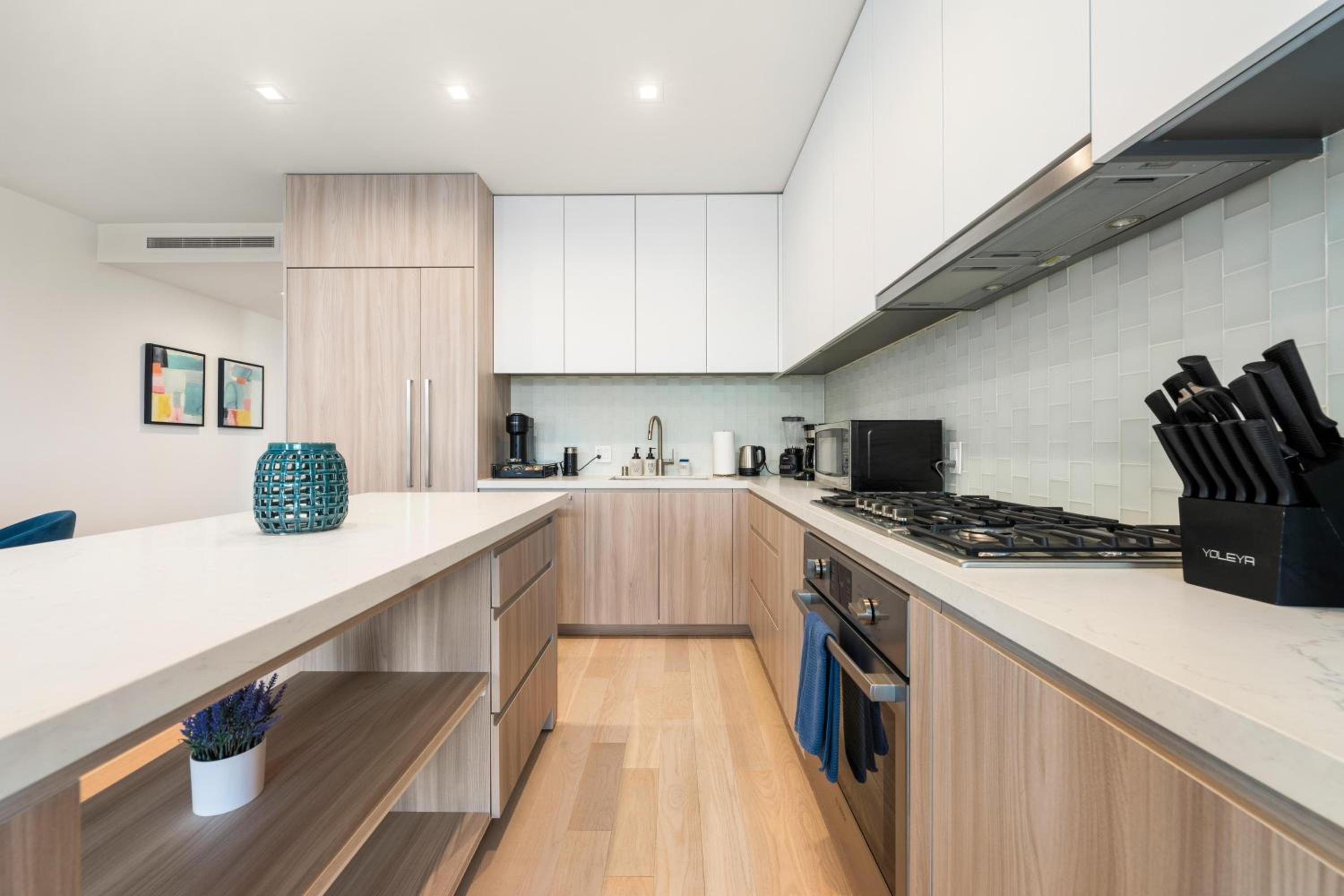 The Sapphire Nest - Spectacular Rooftop Amenities Ocean views 2BR