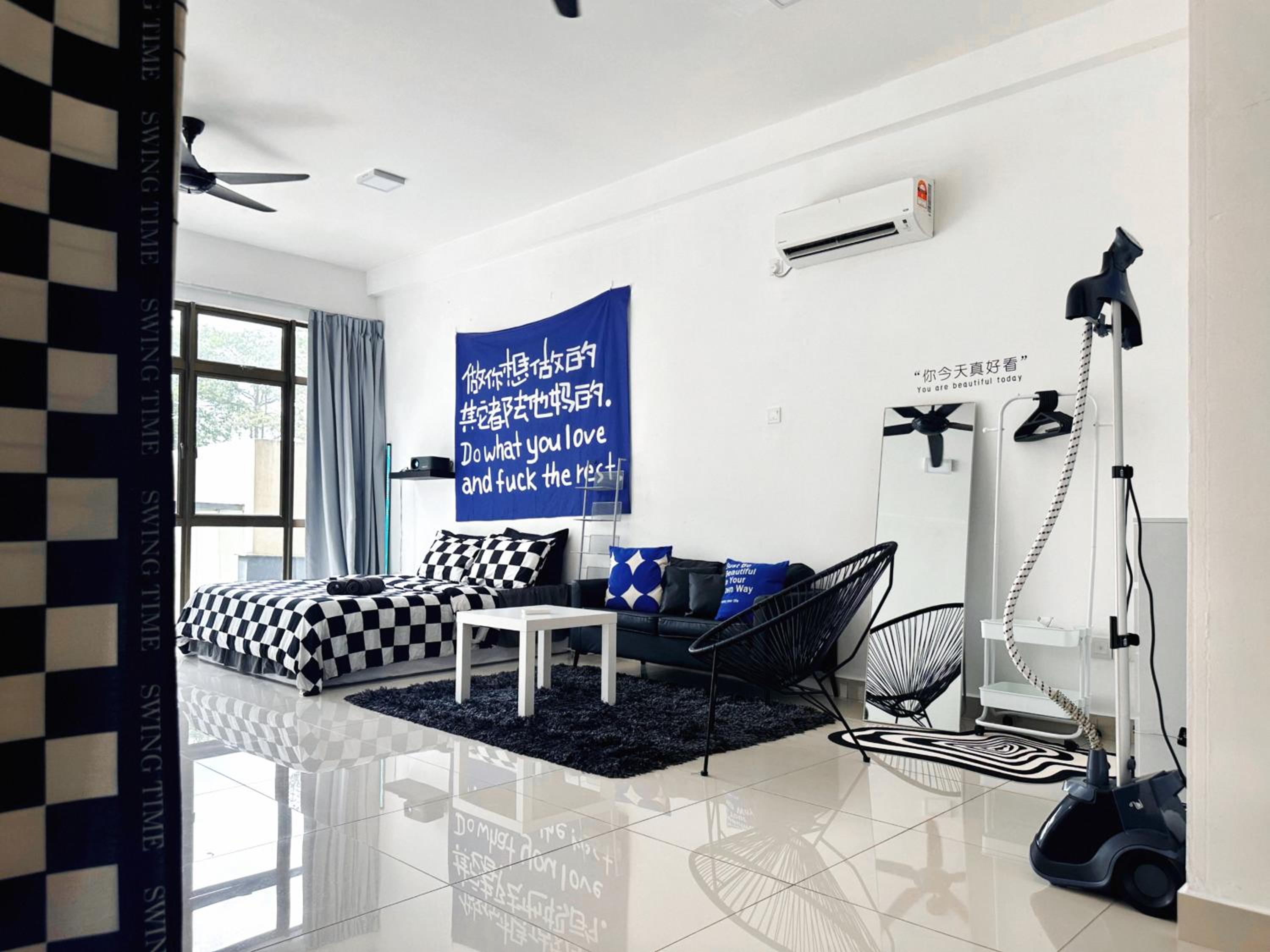 Couple Studio at Mount Austin Near Toppen Ikea Aeon