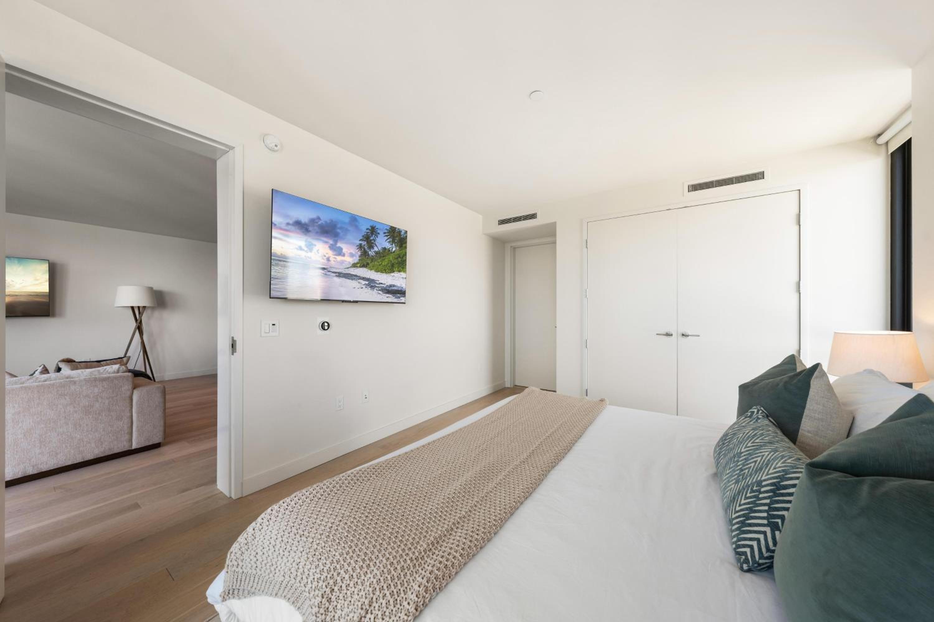 The Sapphire Nest - Spectacular Rooftop Amenities Ocean views 2BR