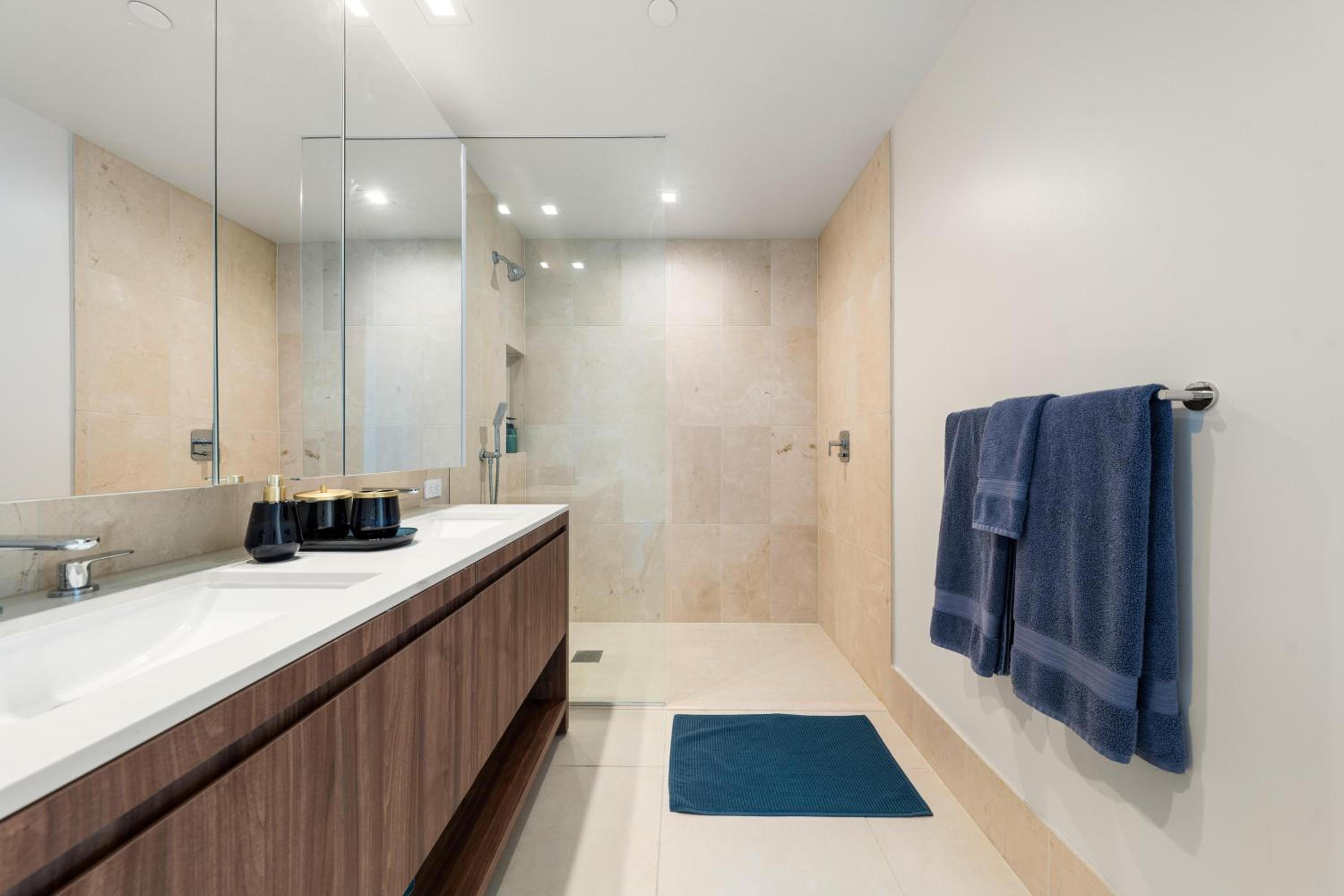 The Sapphire Nest - Spectacular Rooftop Amenities Ocean views 2BR