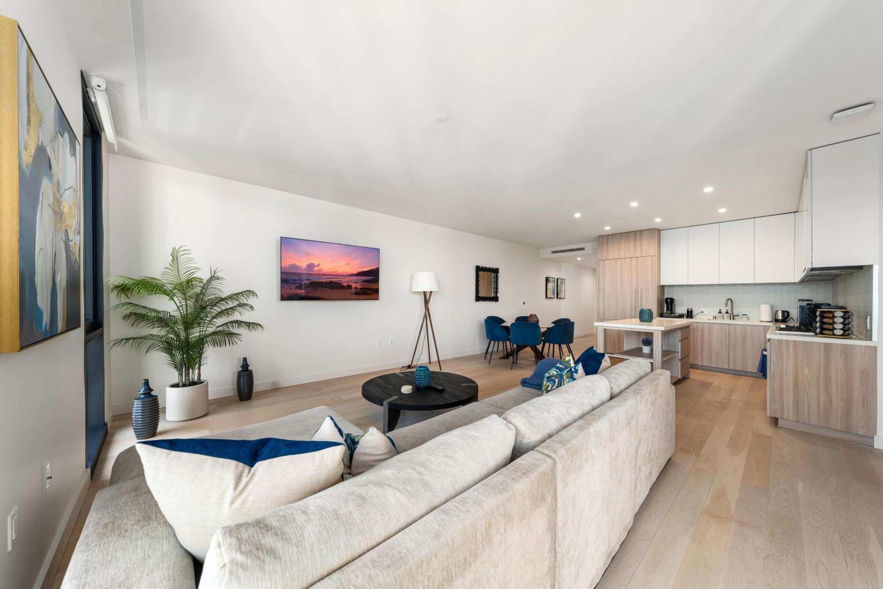 The Sapphire Nest - Spectacular Rooftop Amenities Ocean views 2BR