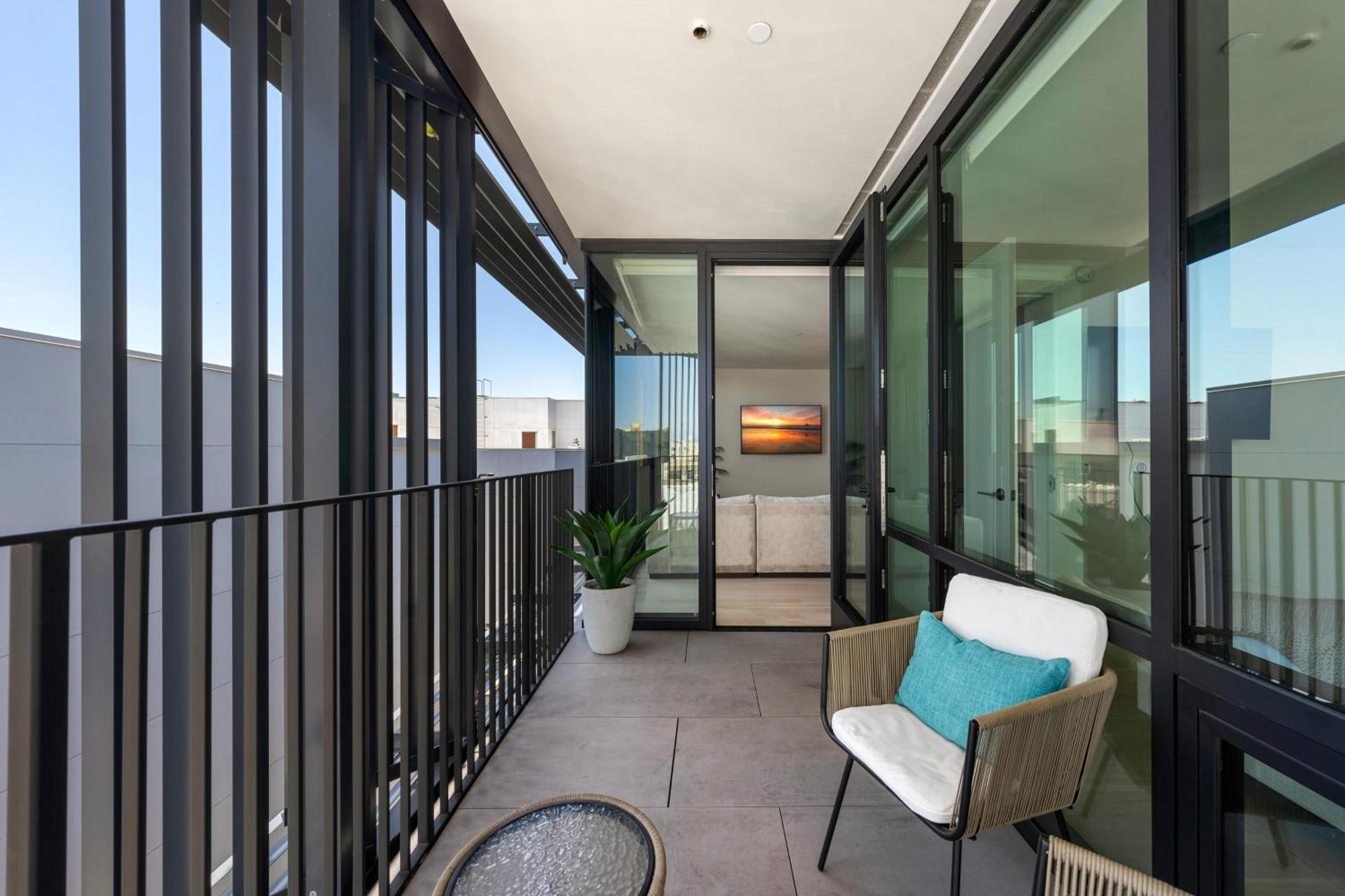 The Sapphire Nest - Spectacular Rooftop Amenities Ocean views 2BR