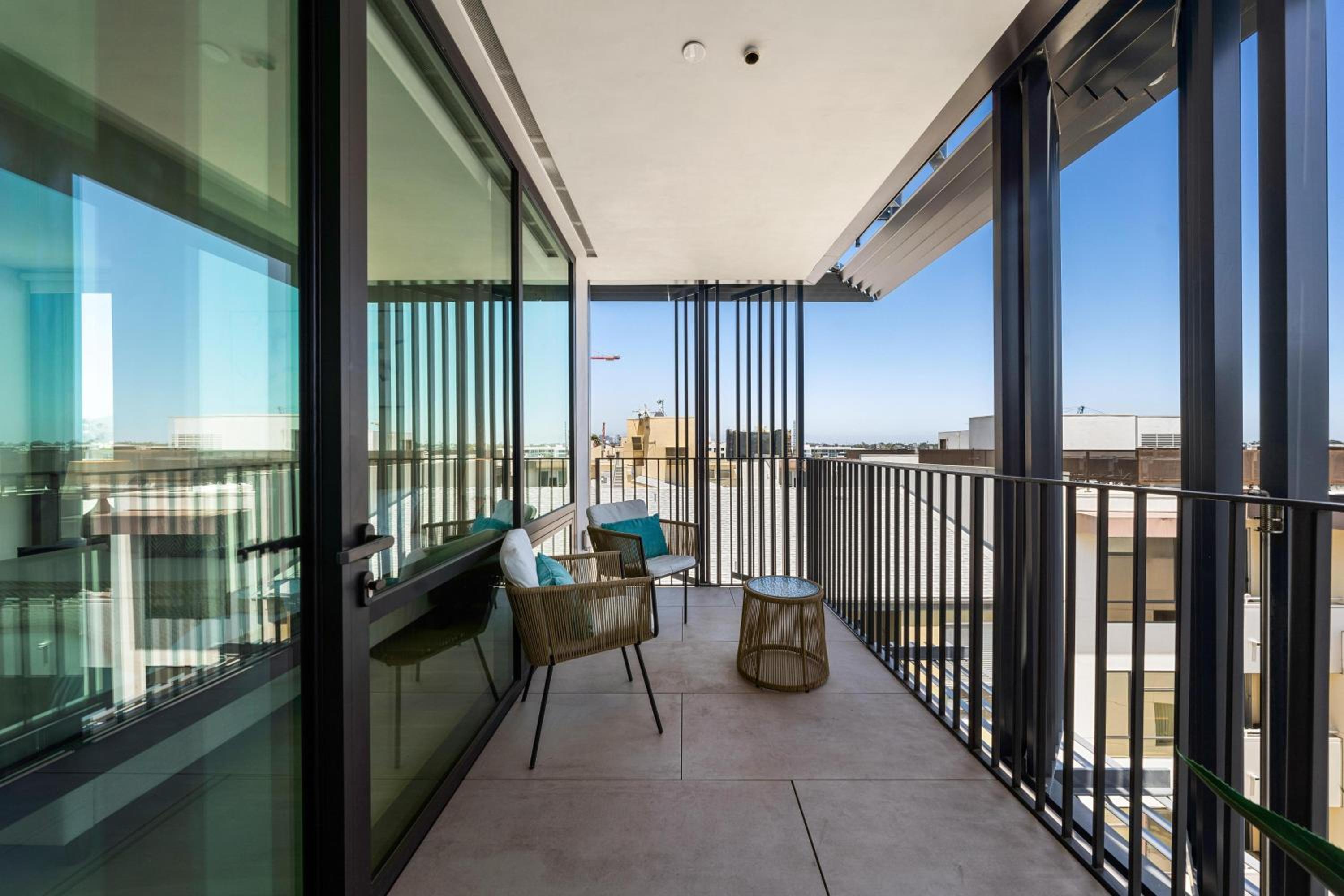 The Sapphire Nest - Spectacular Rooftop Amenities Ocean views 2BR